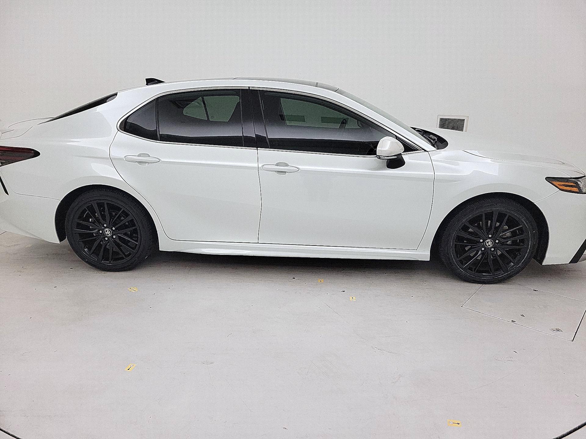 Thumbnail: 2022 Toyota Camry - 4