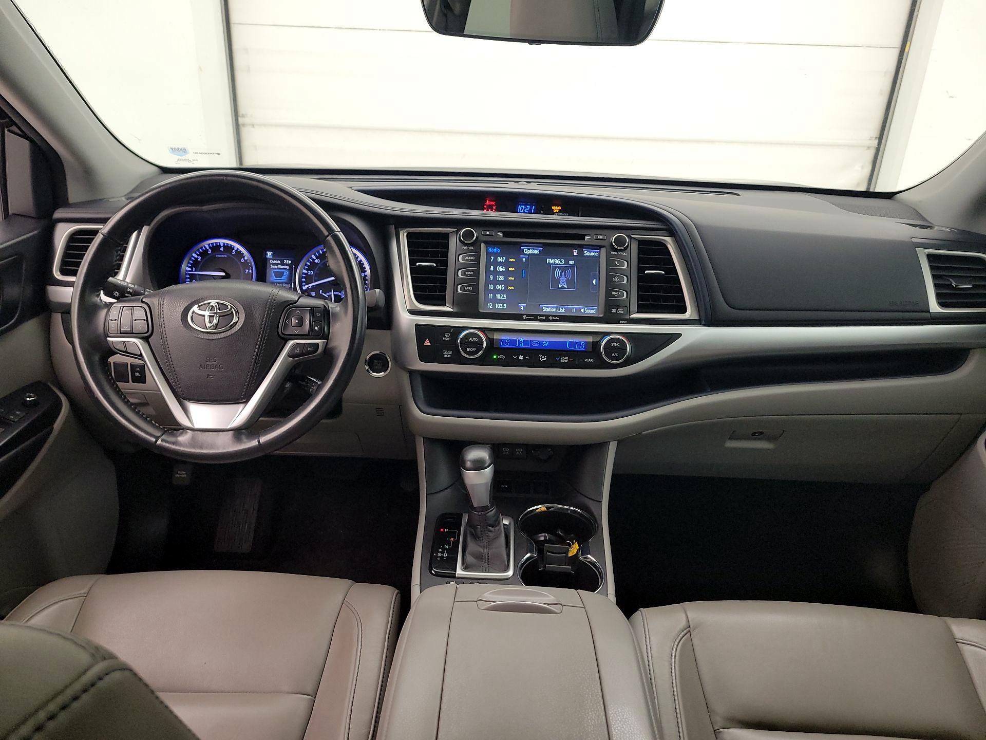 Thumbnail: 2018 Toyota Highlander - 9