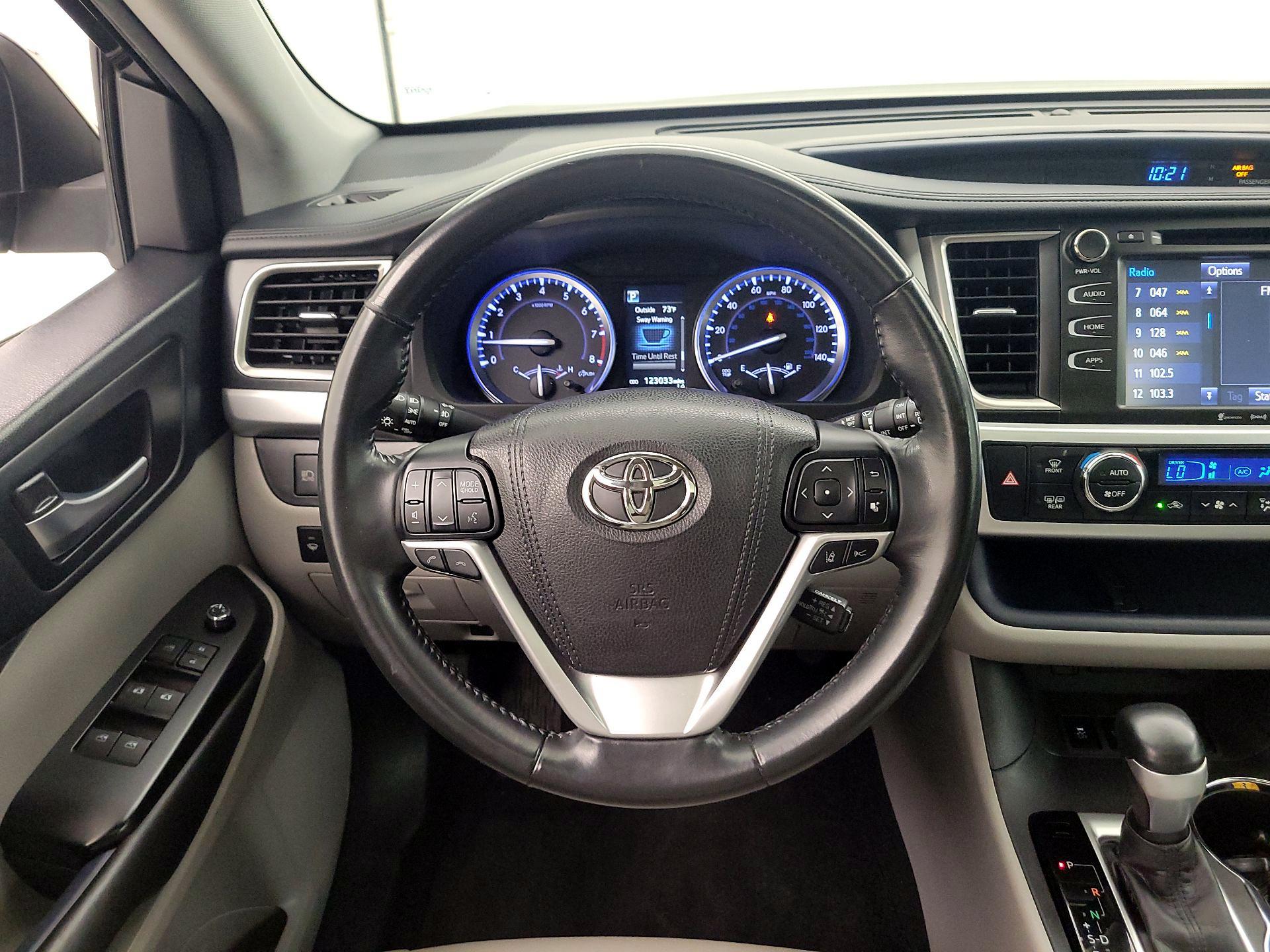 Thumbnail: 2018 Toyota Highlander - 10