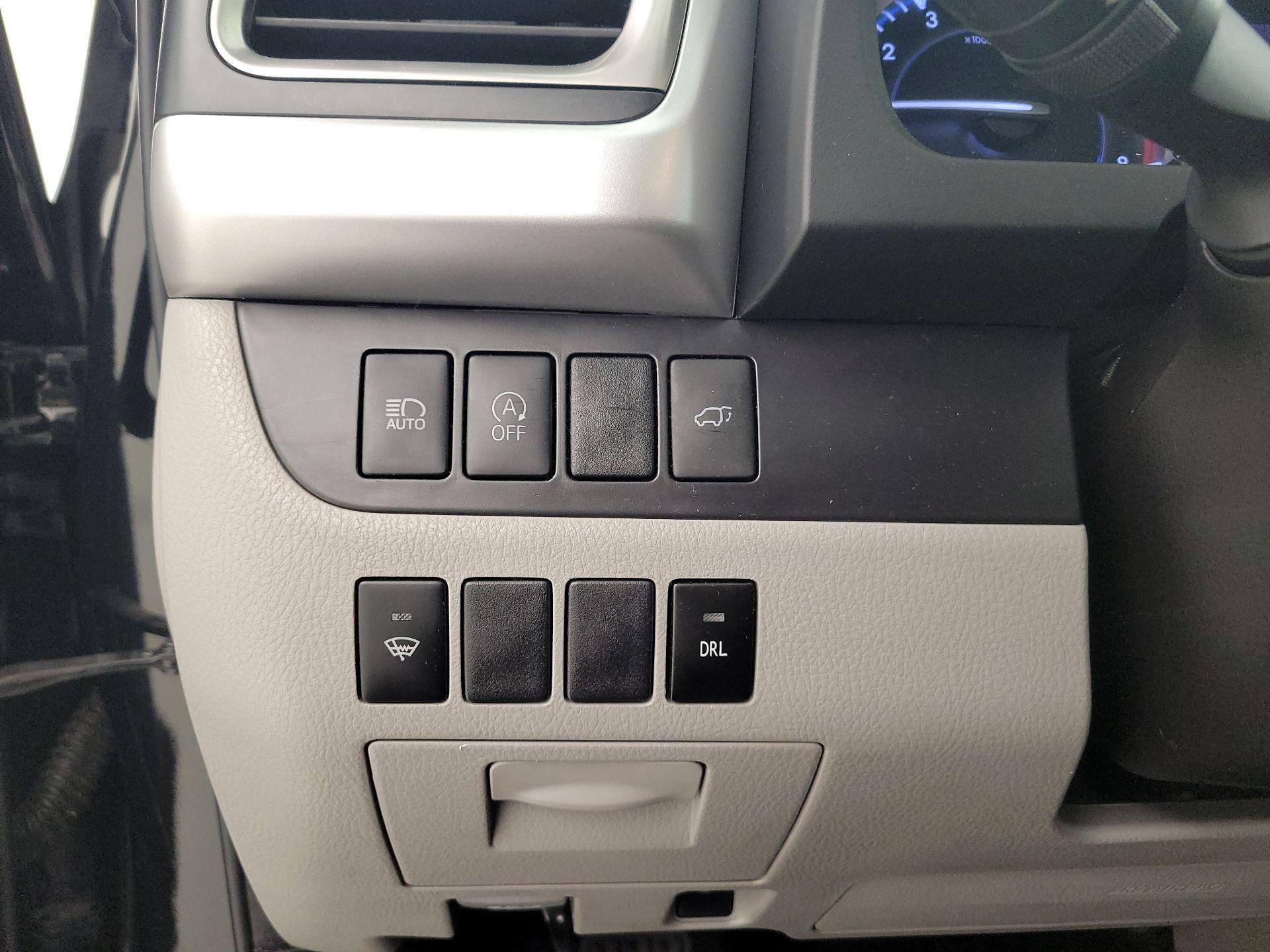 Thumbnail: 2018 Toyota Highlander - 13