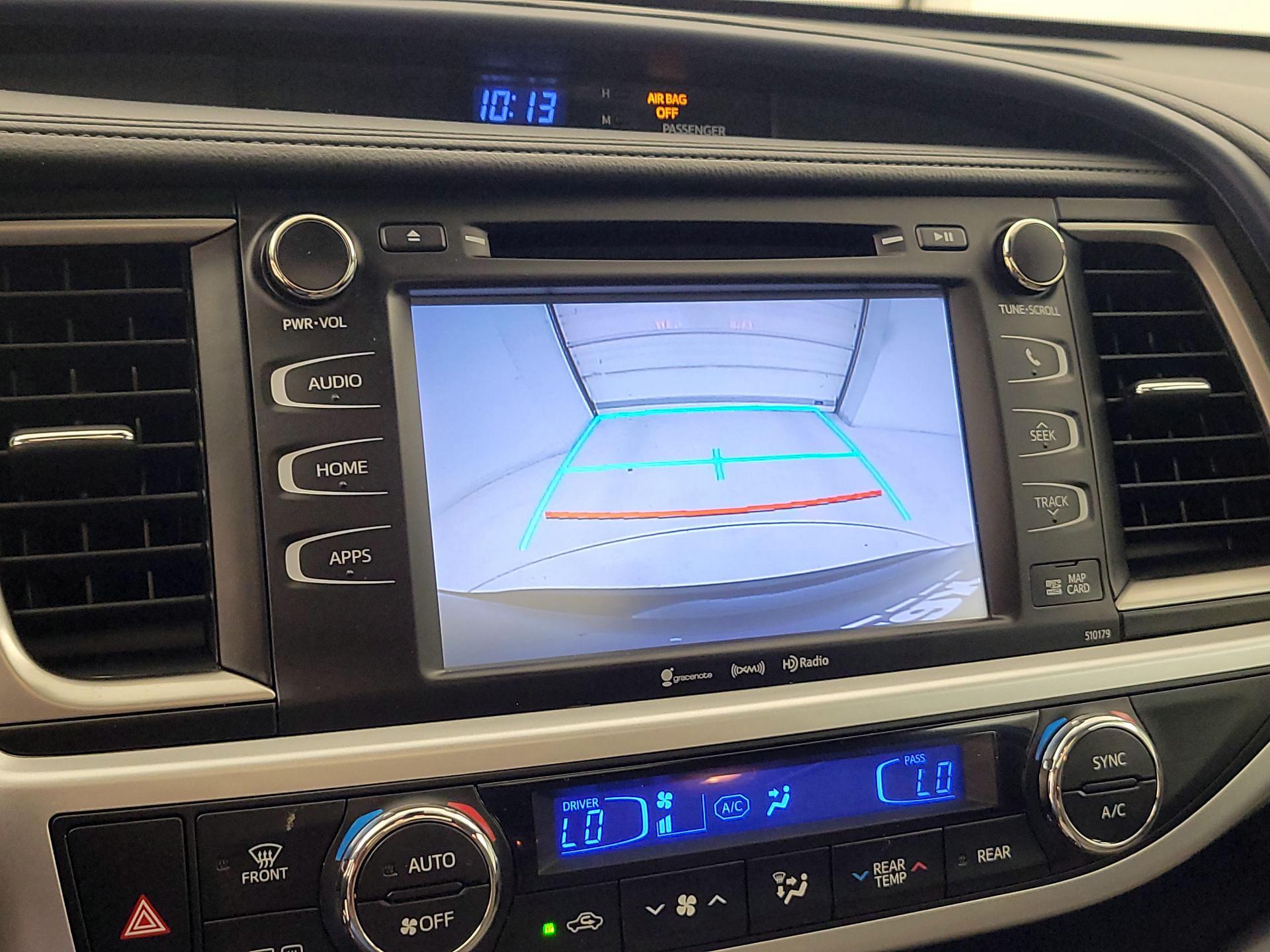 Thumbnail: 2018 Toyota Highlander - 14