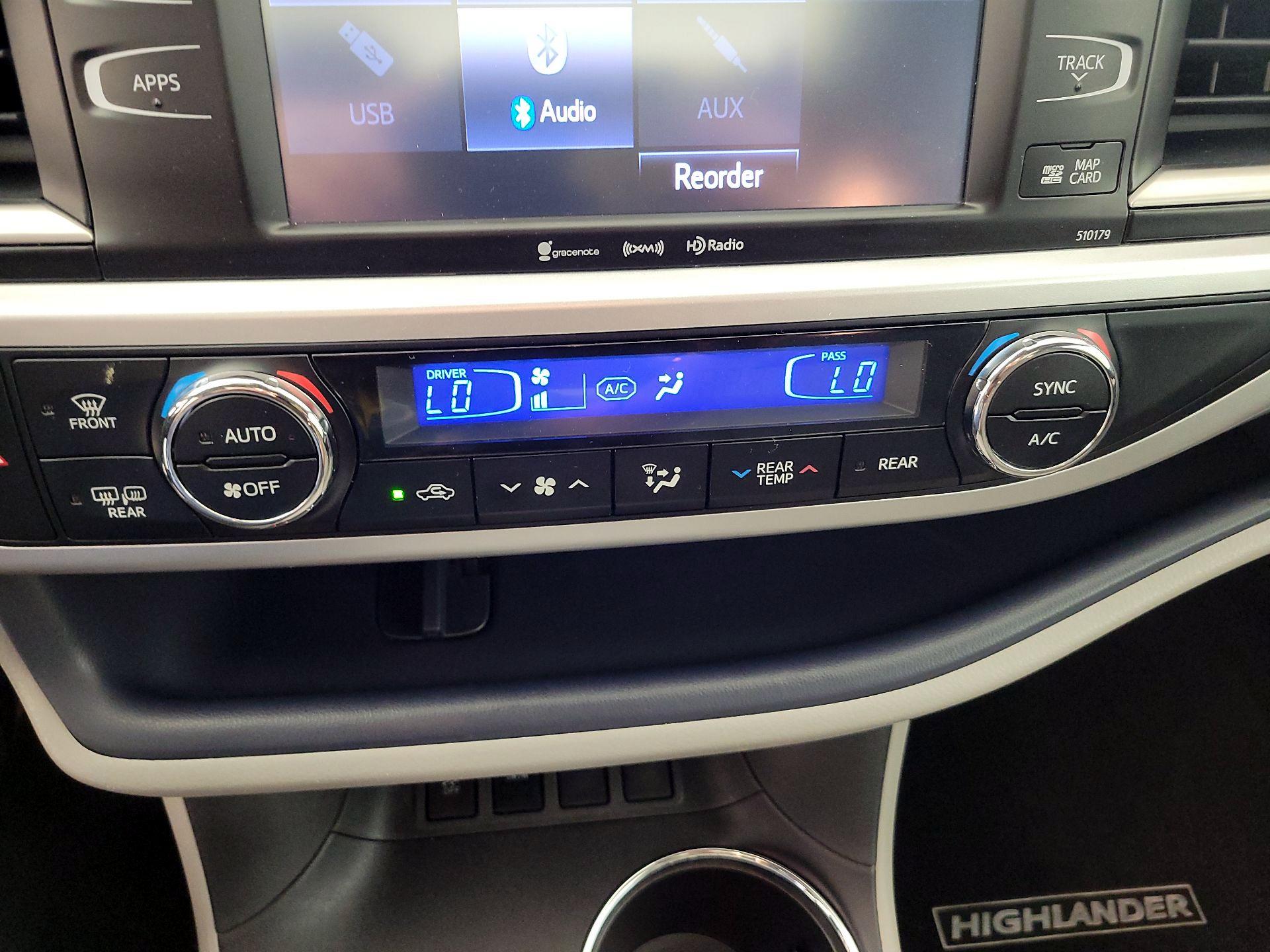 Thumbnail: 2018 Toyota Highlander - 16