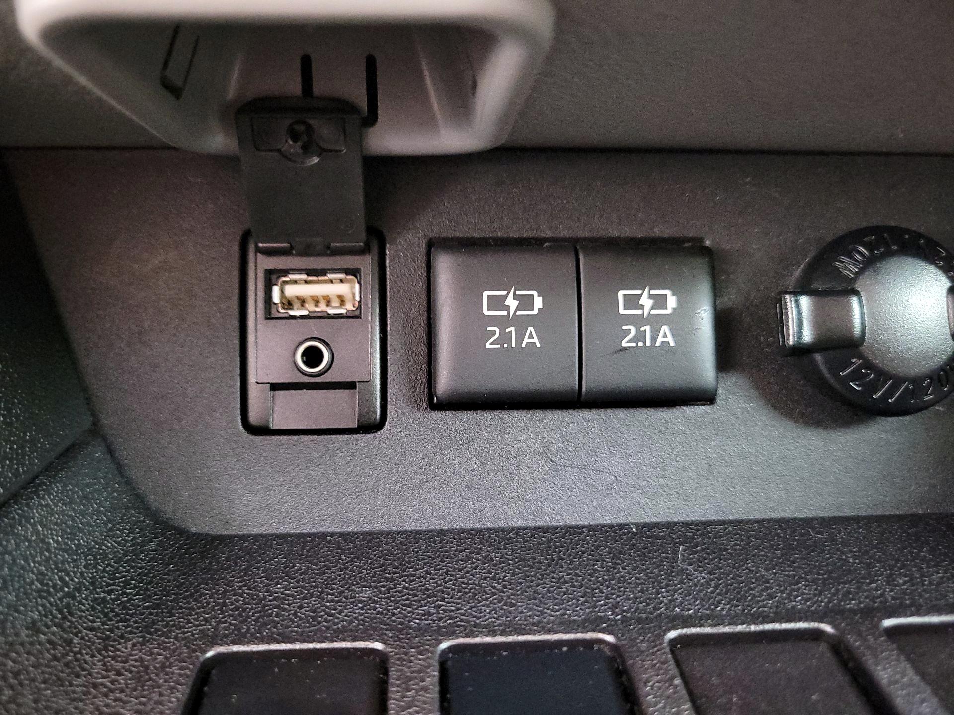 Thumbnail: 2018 Toyota Highlander - 18