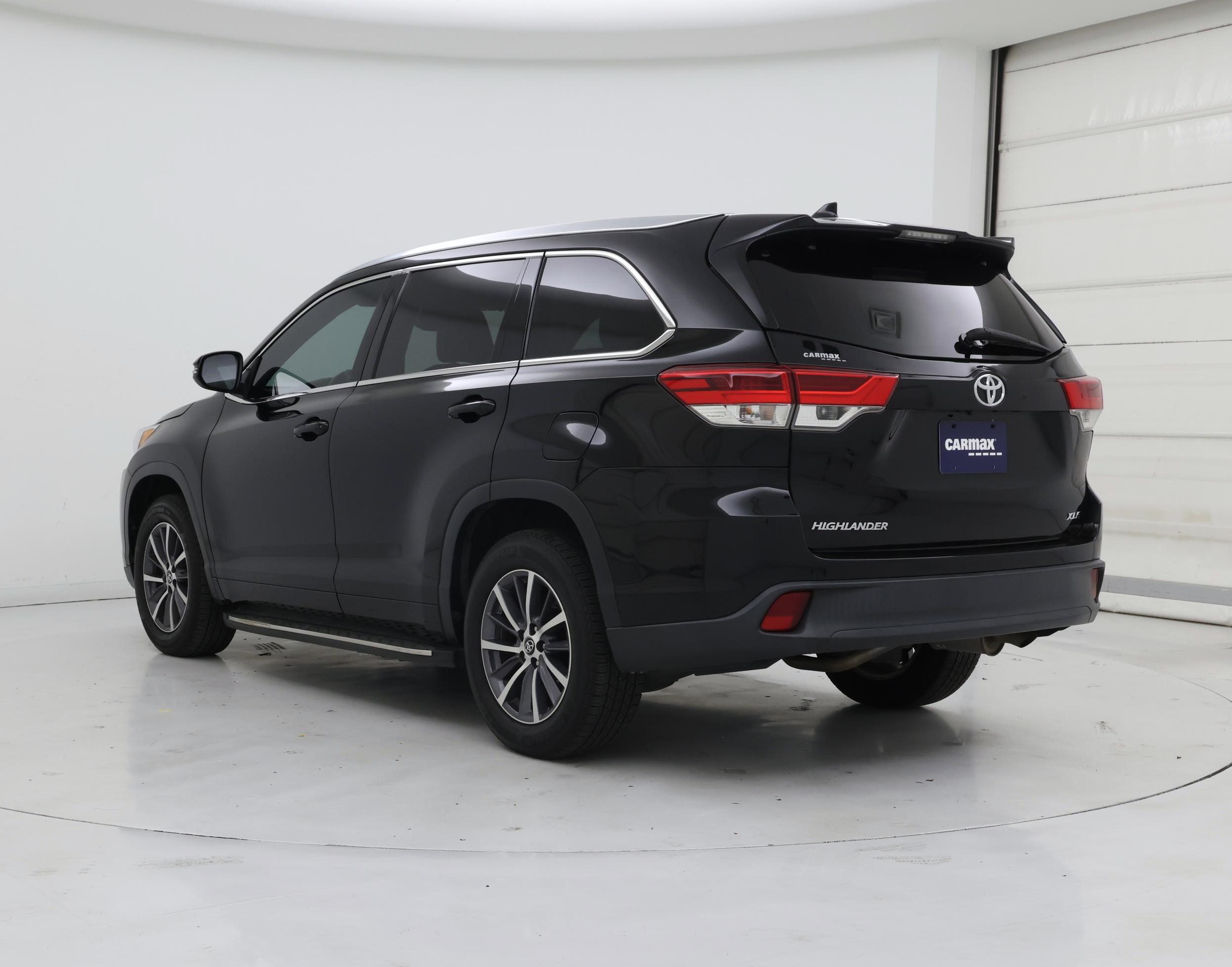 Thumbnail: 2018 Toyota Highlander - 2