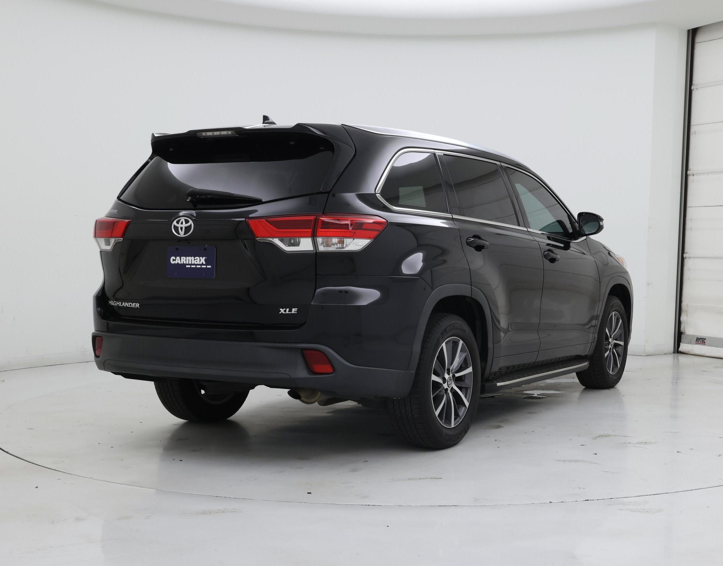 Thumbnail: 2018 Toyota Highlander - 8