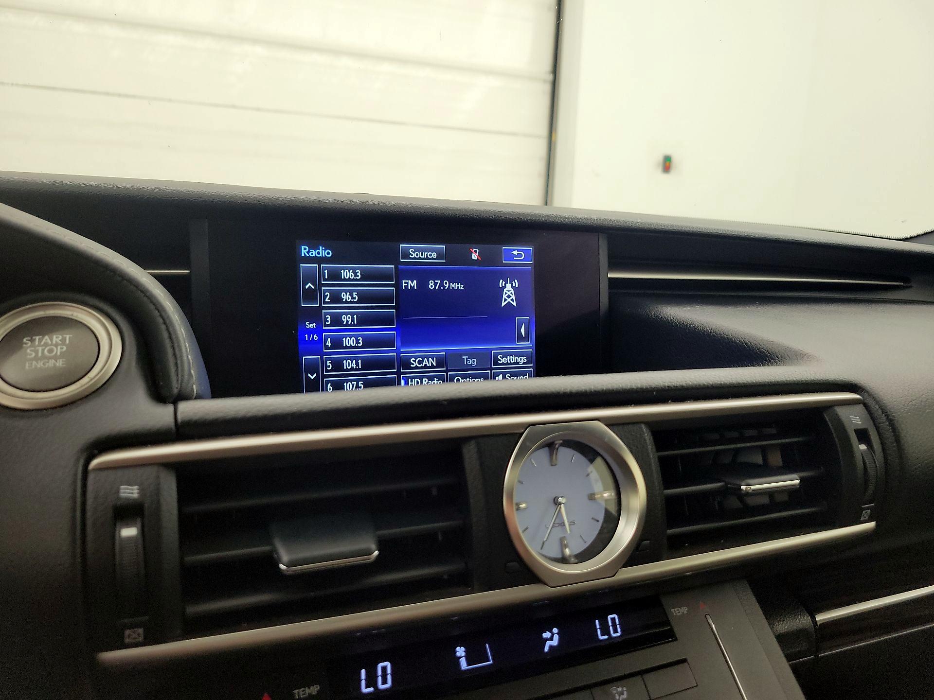 Thumbnail: 2016 Lexus RC - 14