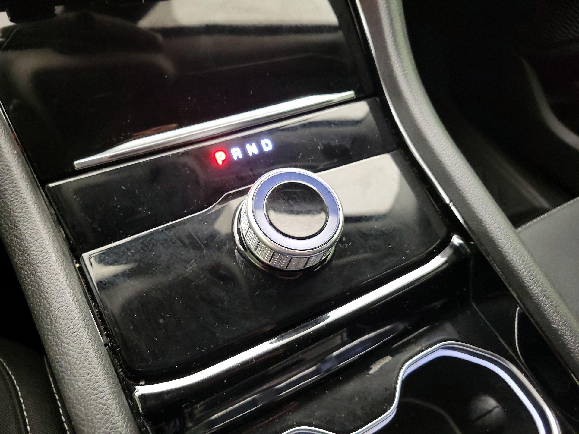 Thumbnail: 2023 Jeep Grand Cherokee - 15