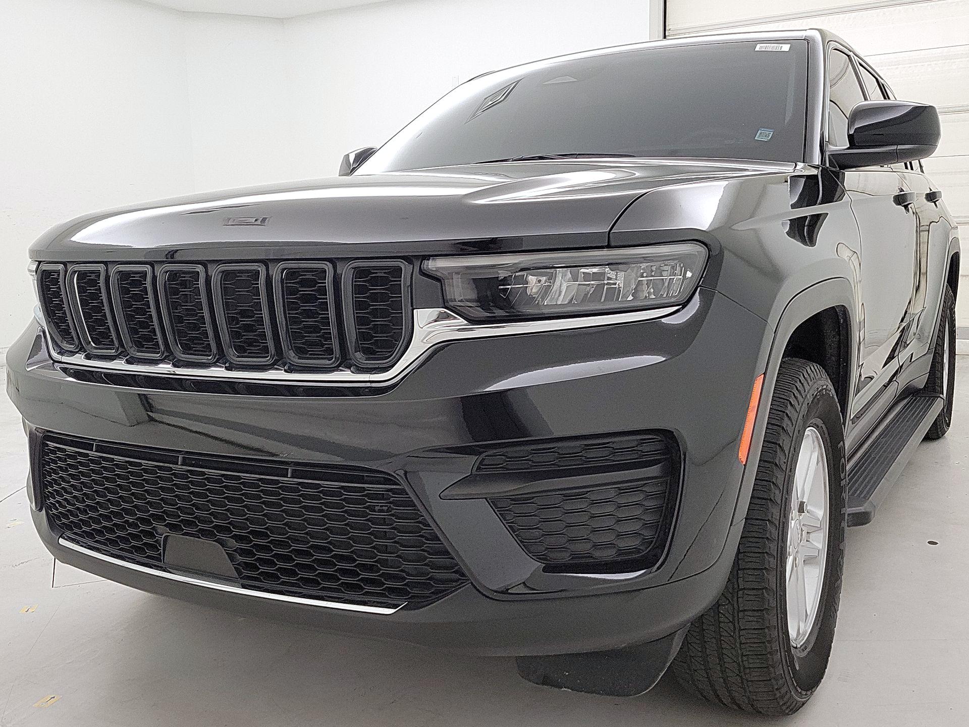 Thumbnail: 2023 Jeep Grand Cherokee - 3