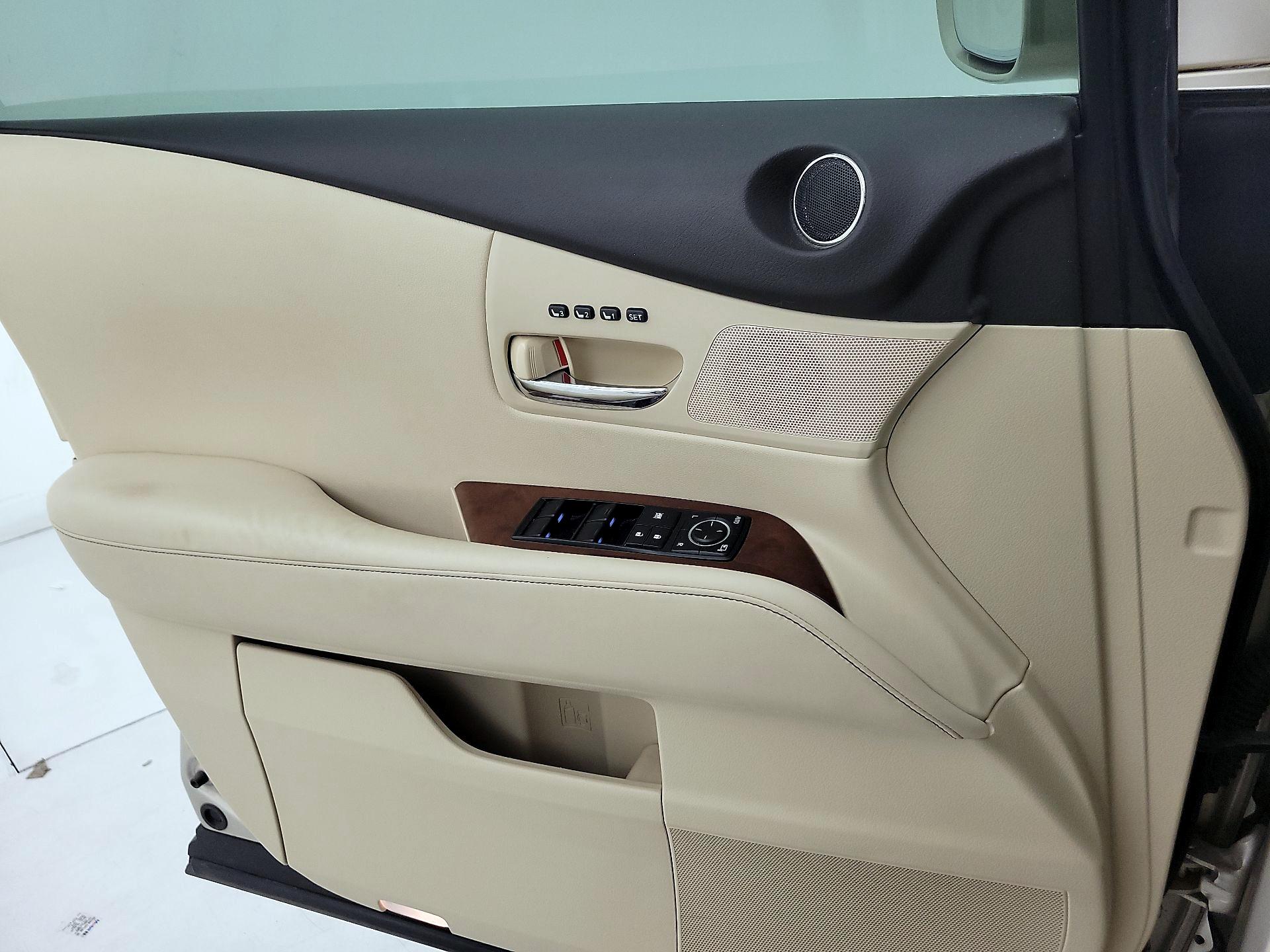 Thumbnail: 2015 Lexus RX - 10