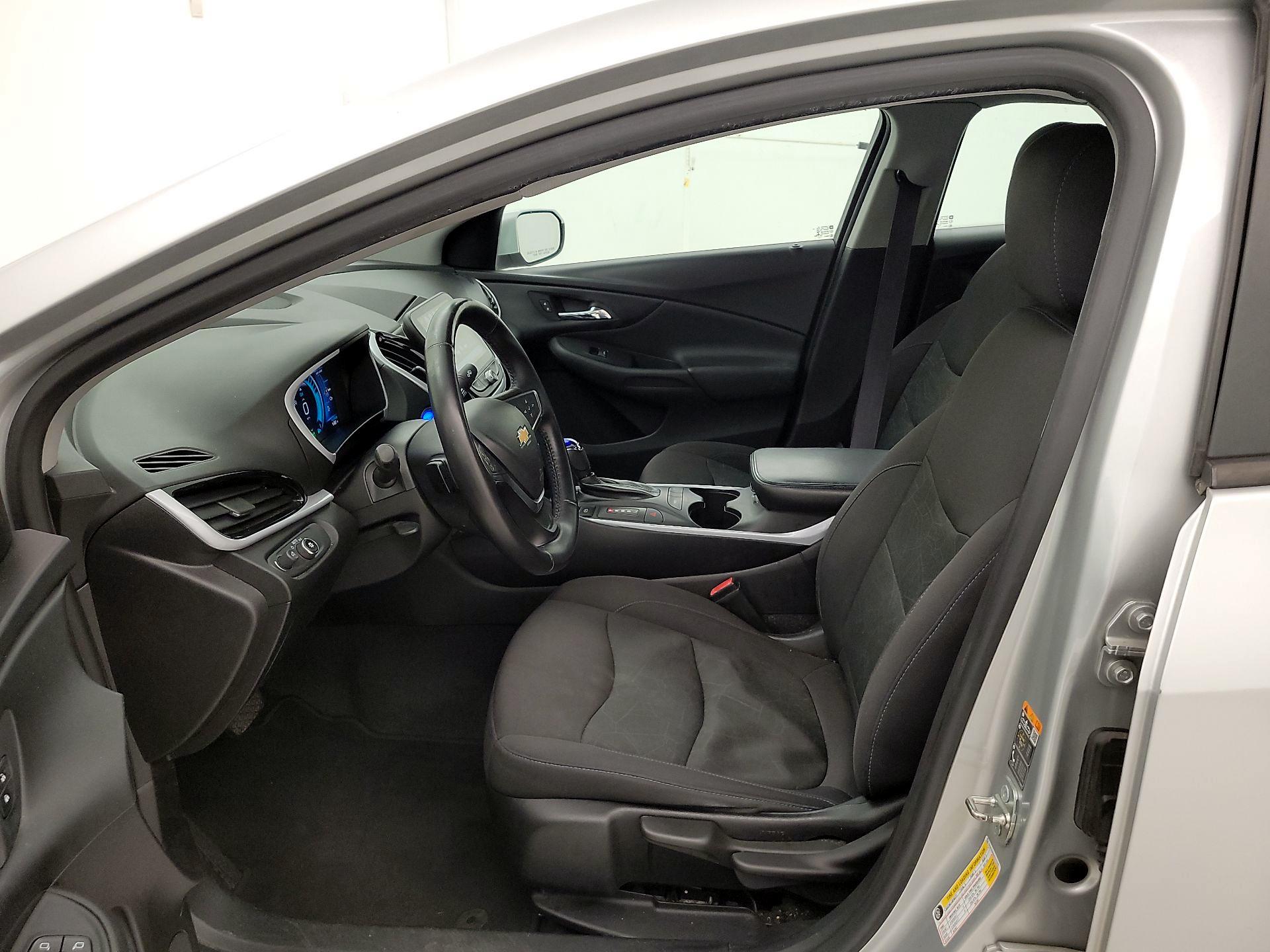 Thumbnail: 2017 Chevrolet Volt - 9