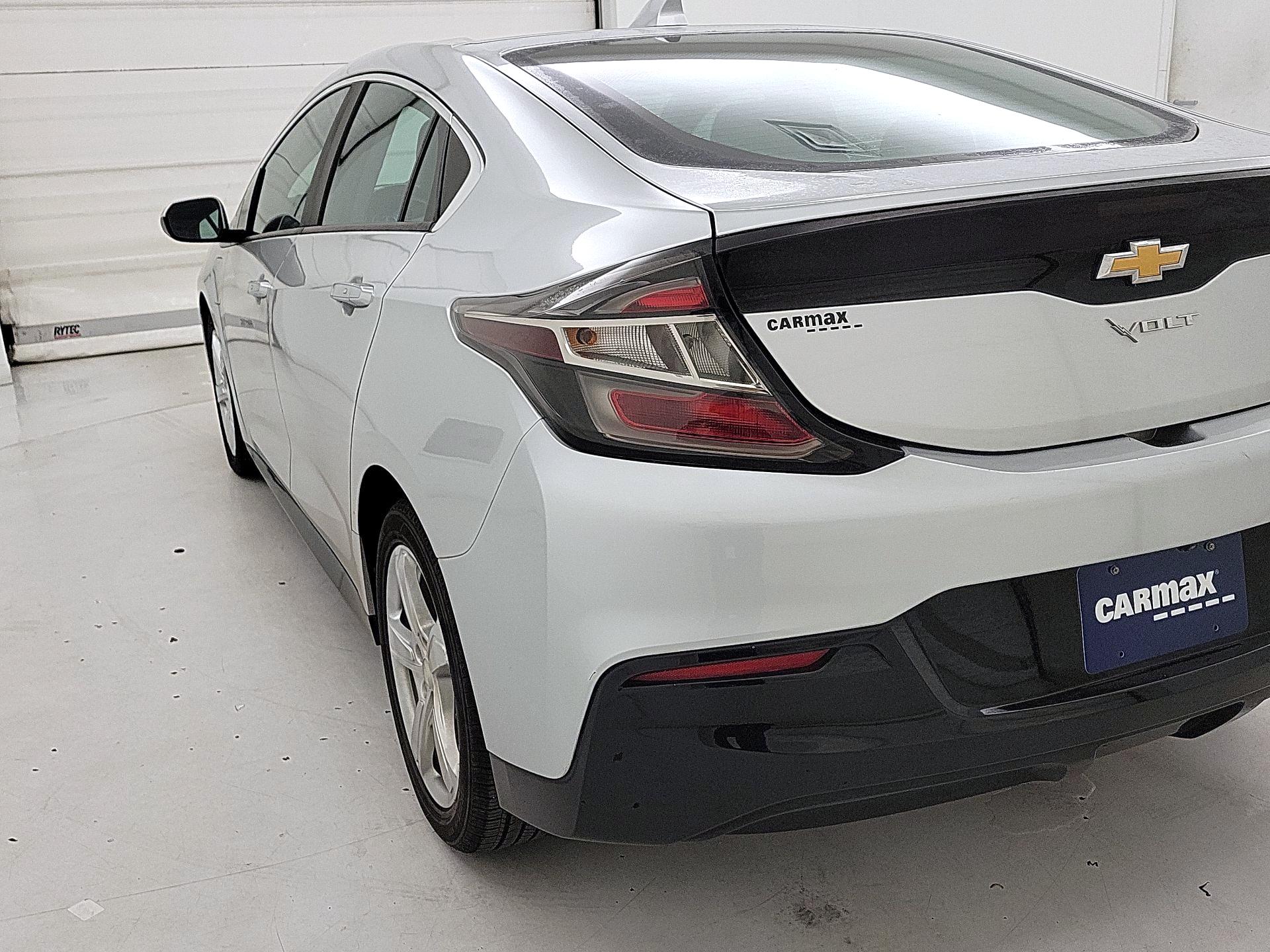 Thumbnail: 2017 Chevrolet Volt - 7