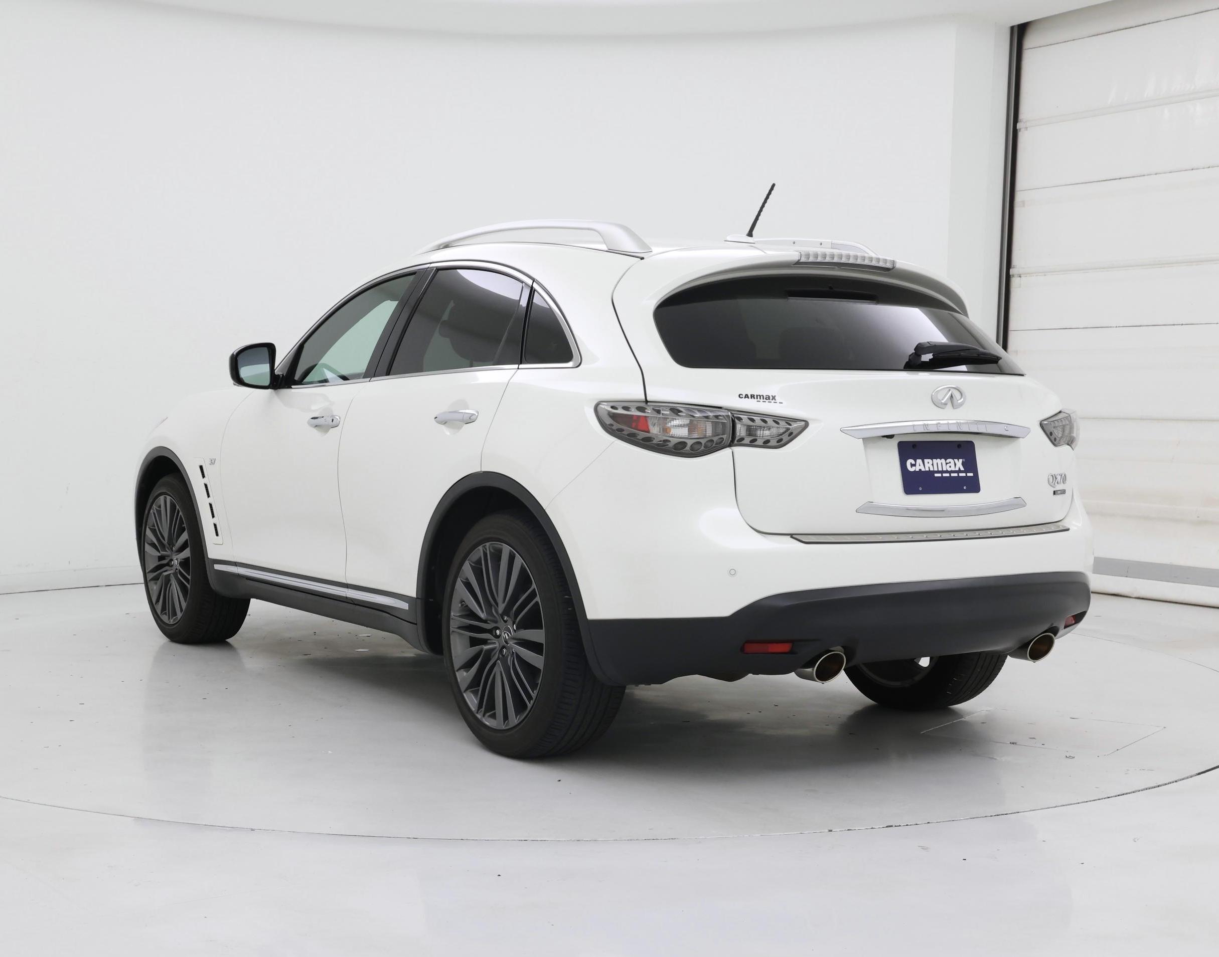 Thumbnail: 2017 INFINITI QX70 - 2