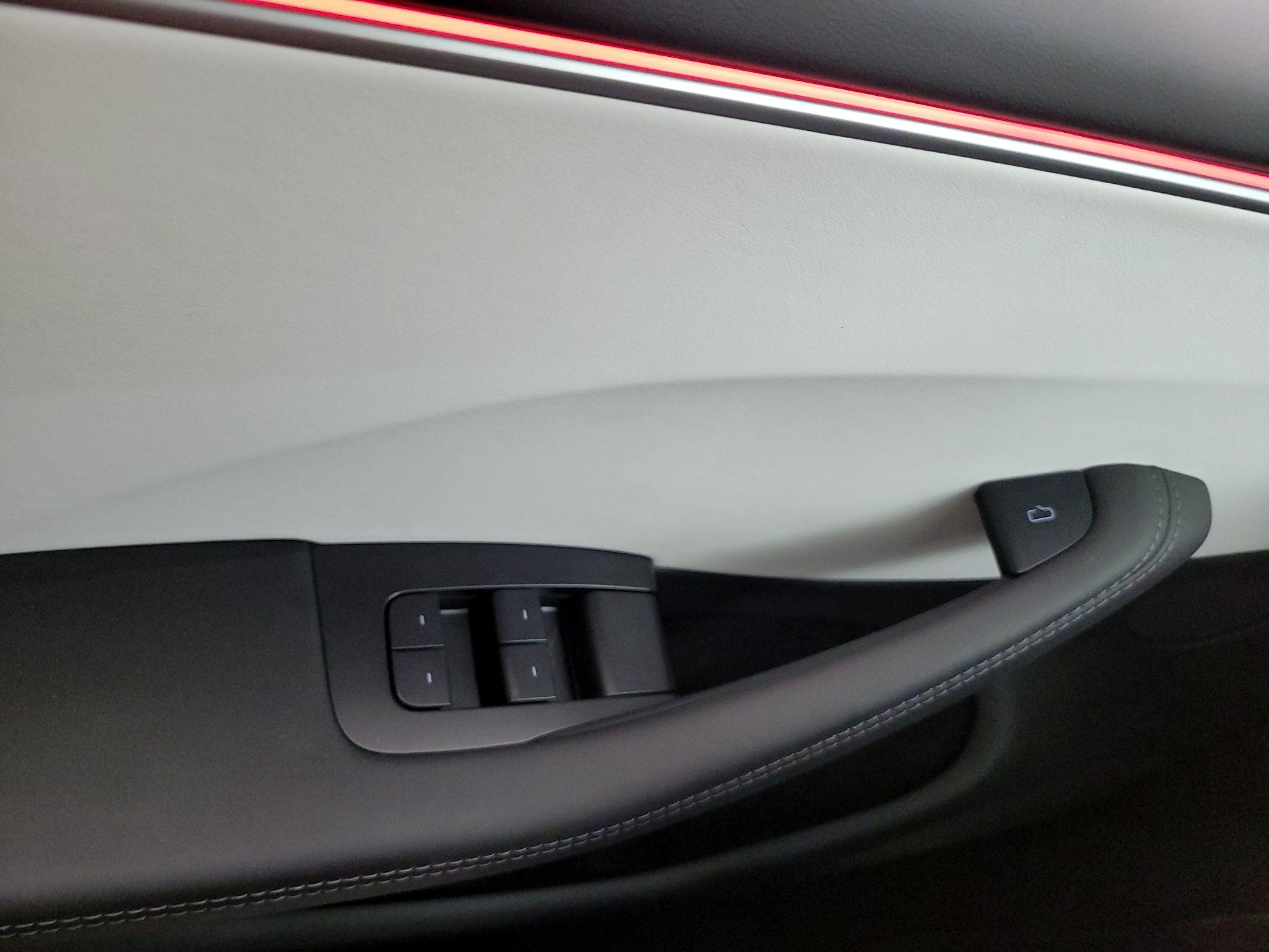 Thumbnail: 2025 Tesla Model 3 - 10