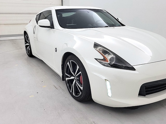White 2018 Nissan 370Z Sport Tech Coupe Rear-Wheel Drive Automatic