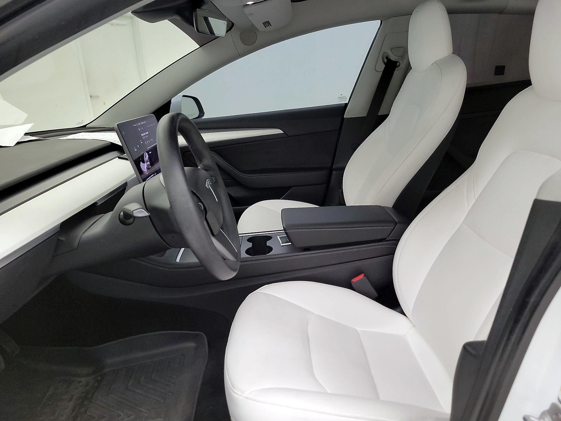 Thumbnail: 2021 Tesla Model 3 - 11