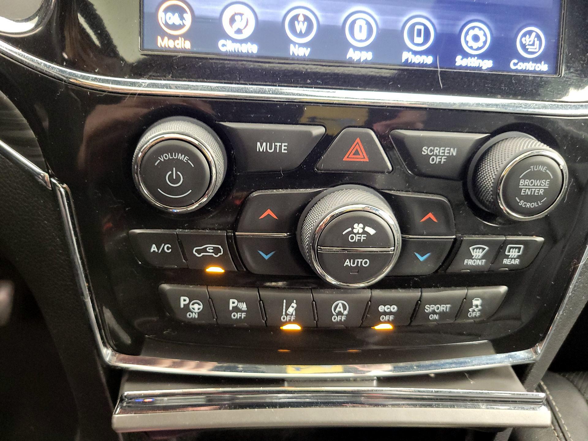 Thumbnail: 2021 Jeep Grand Cherokee - 17