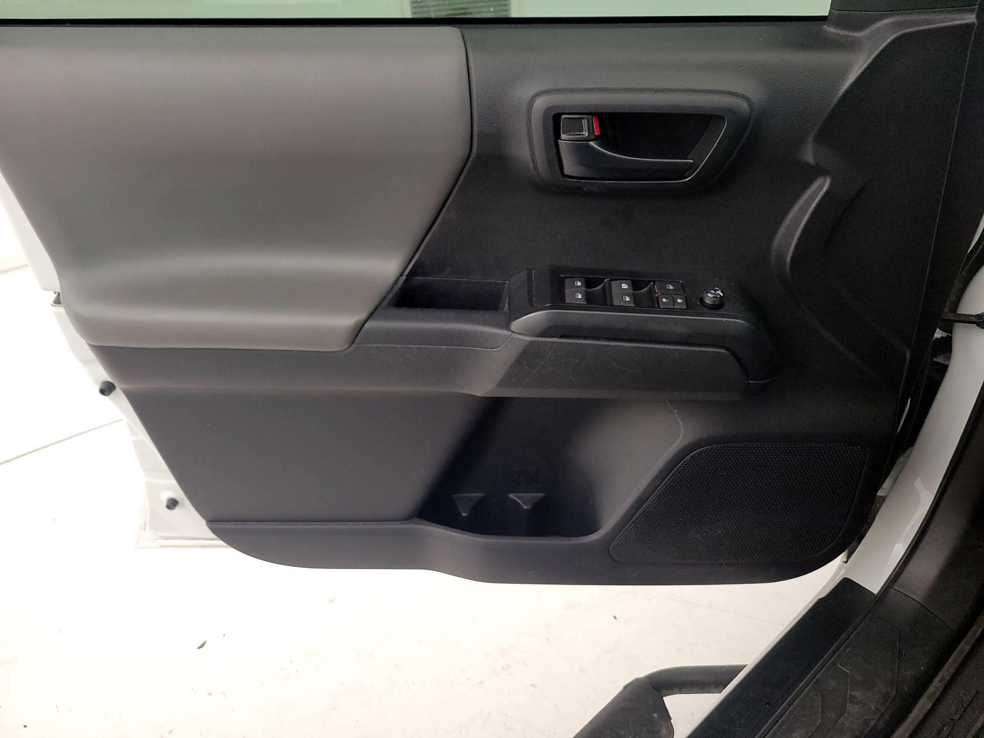 Thumbnail: 2023 Toyota Tacoma - 10