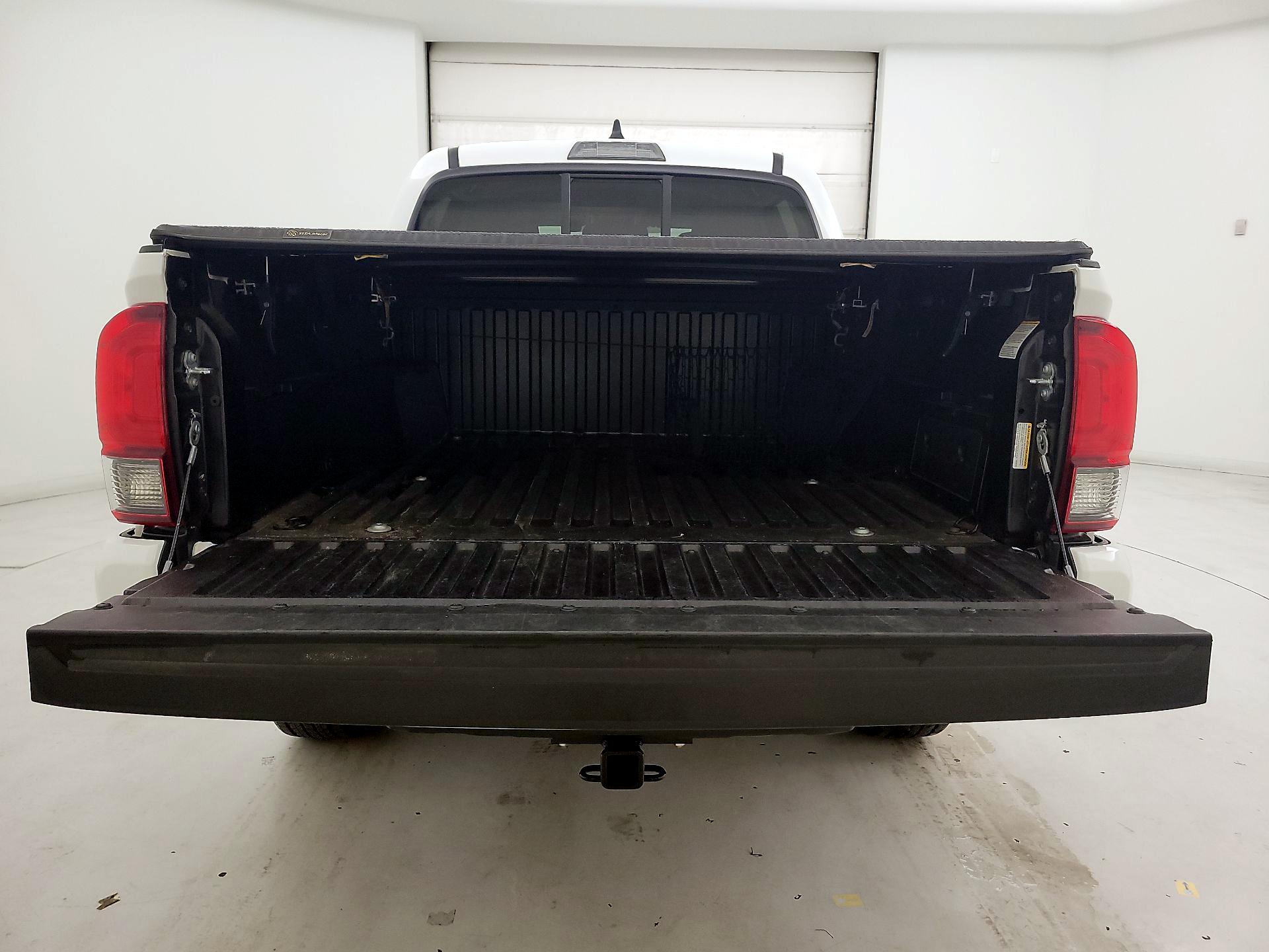 Thumbnail: 2023 Toyota Tacoma - 18