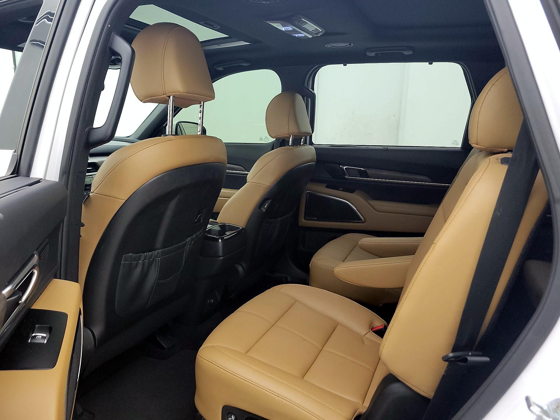 Thumbnail: 2022 Kia Telluride - 19