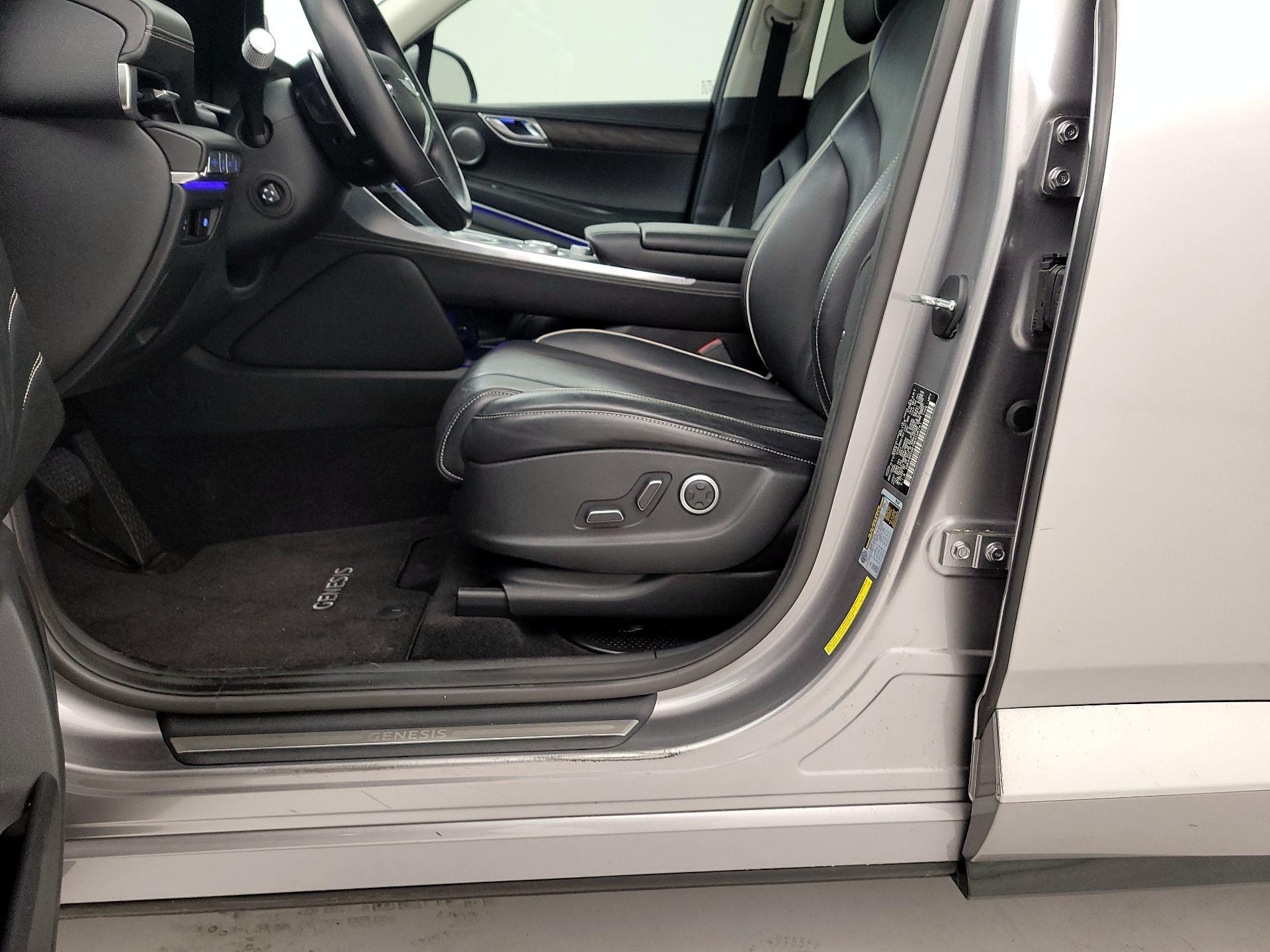 Thumbnail: 2021 Genesis GV80 - 11