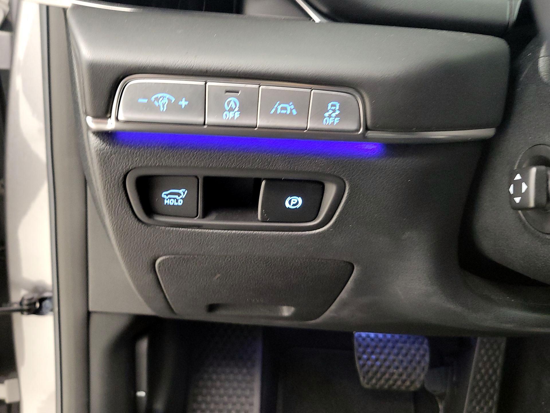 Thumbnail: 2021 Genesis GV80 - 13