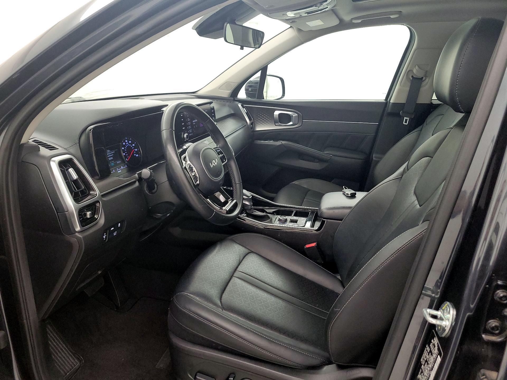 Thumbnail: 2022 Kia Sorento - 11