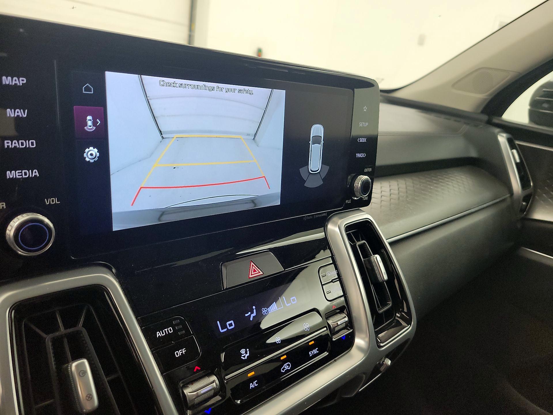 Thumbnail: 2022 Kia Sorento - 15