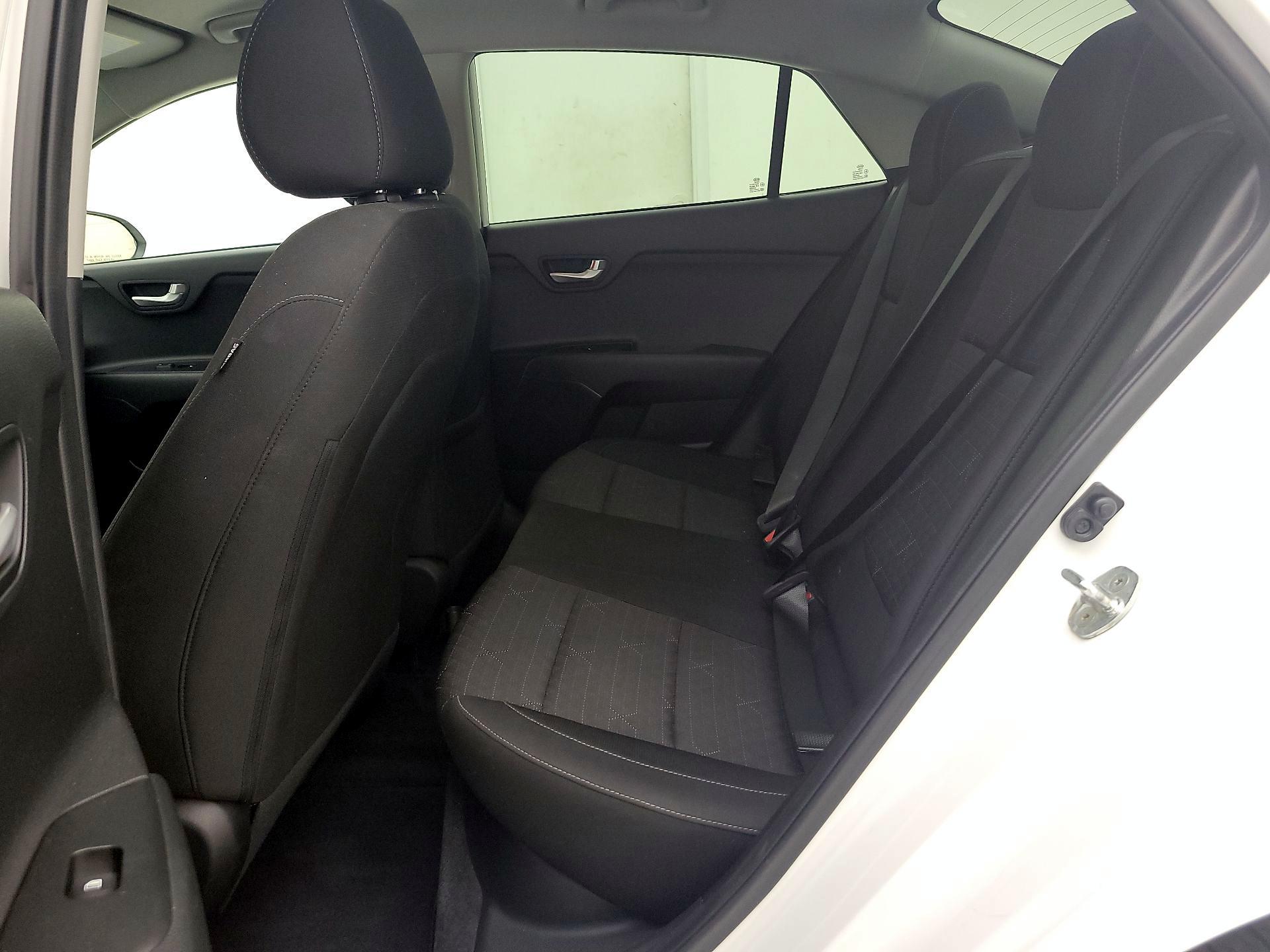 Thumbnail: 2021 Kia Rio - 19