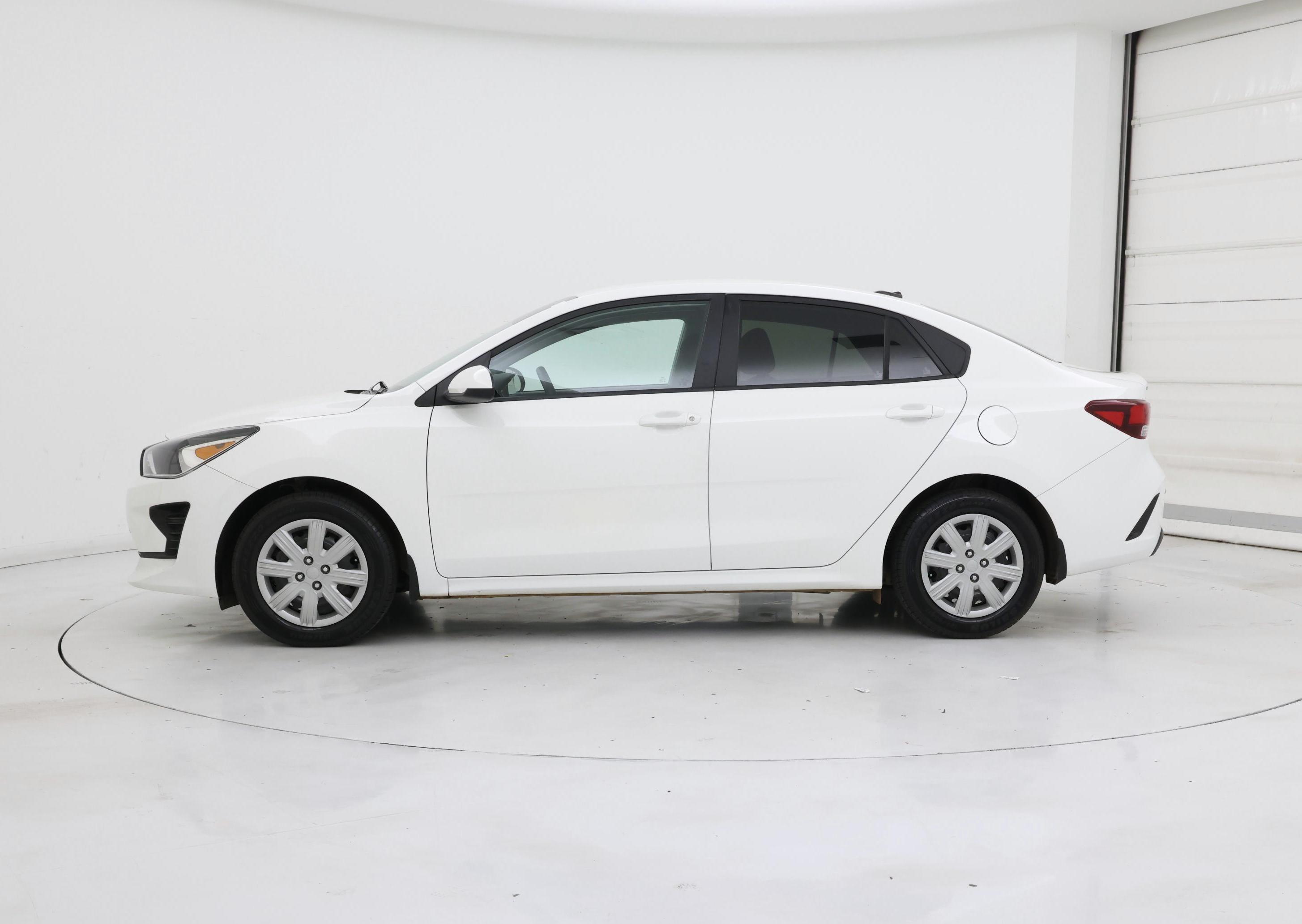 Thumbnail: 2021 Kia Rio - 3