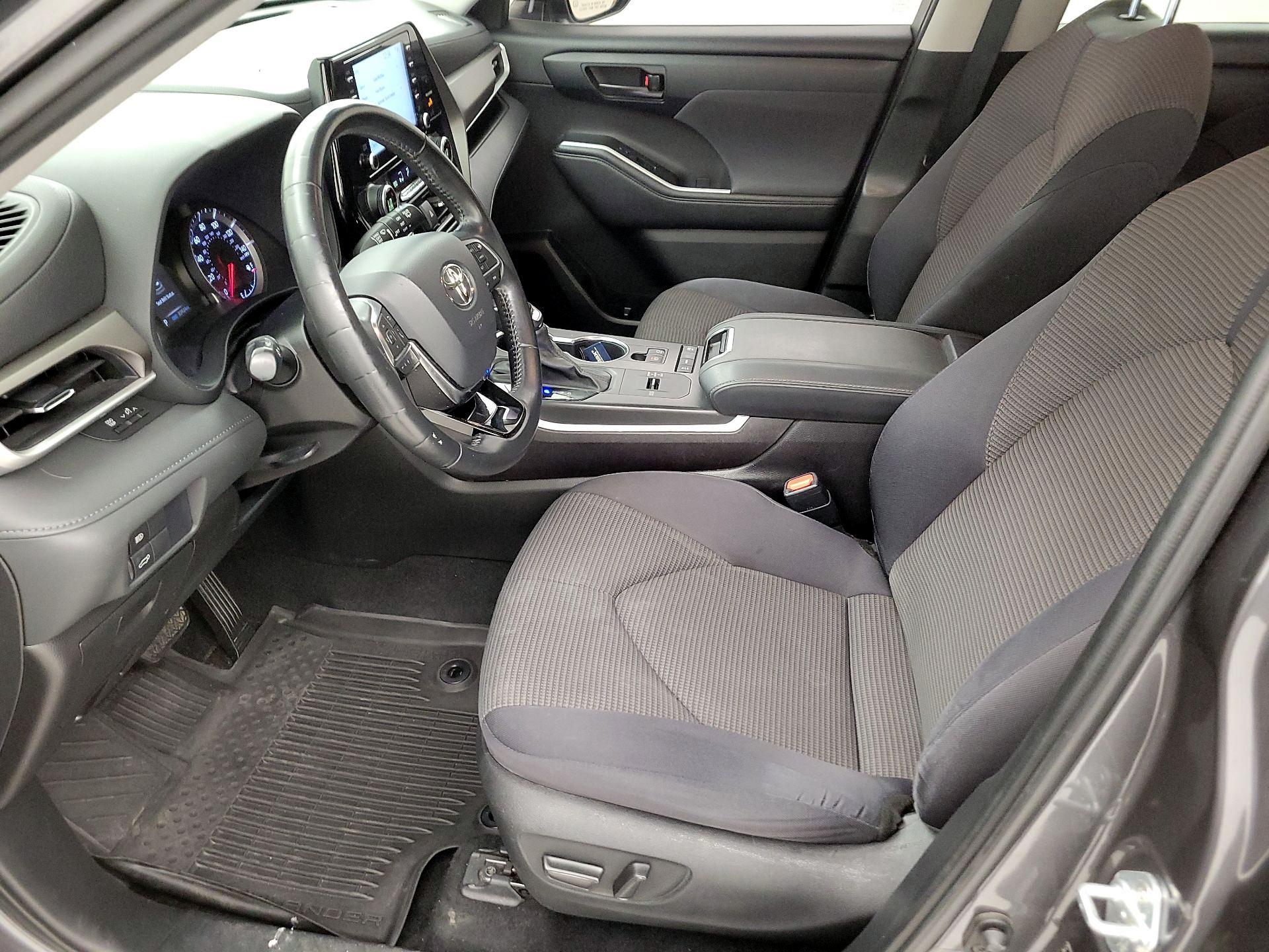 Thumbnail: 2021 Toyota Highlander - 11