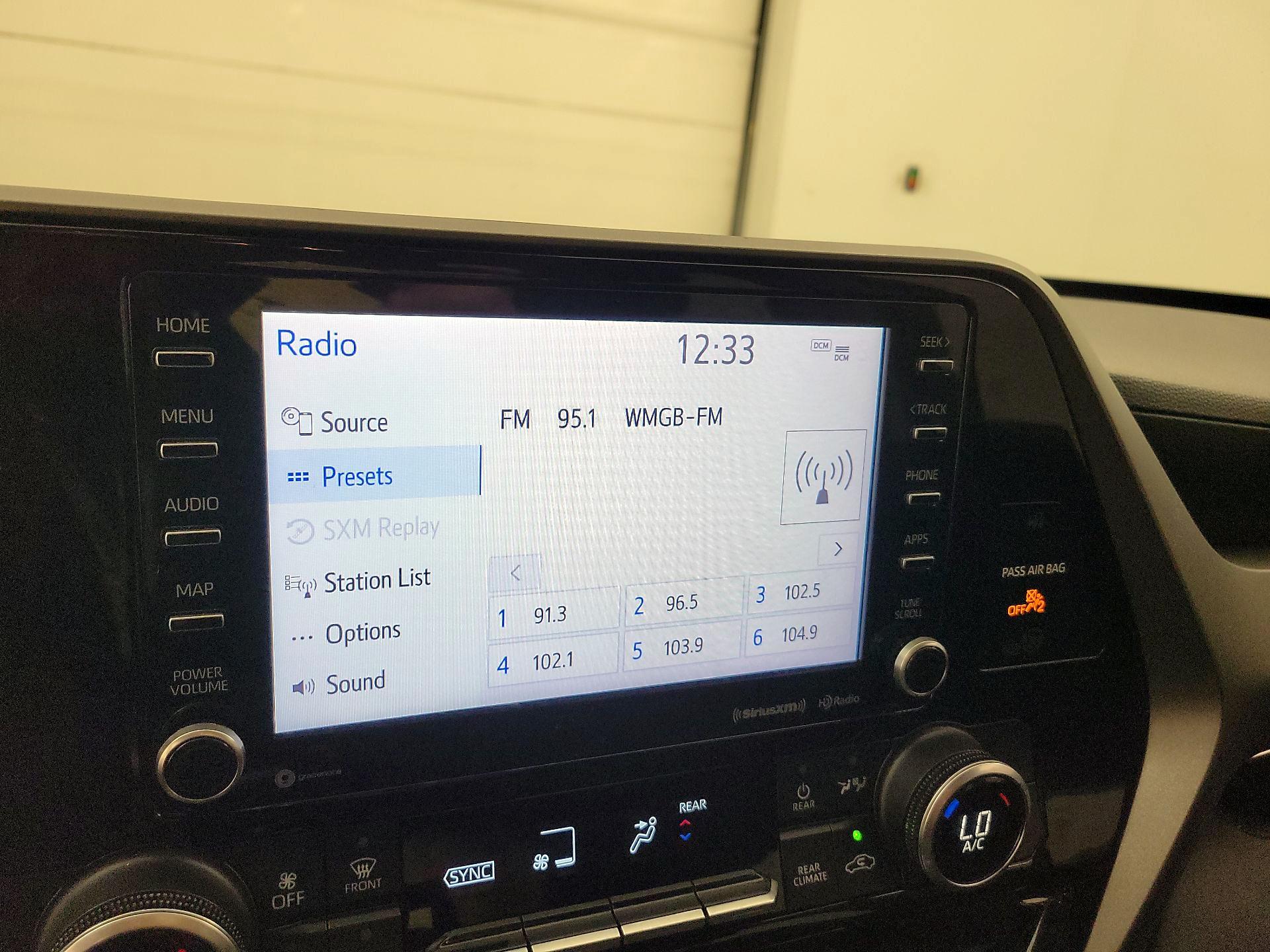 Thumbnail: 2021 Toyota Highlander - 15