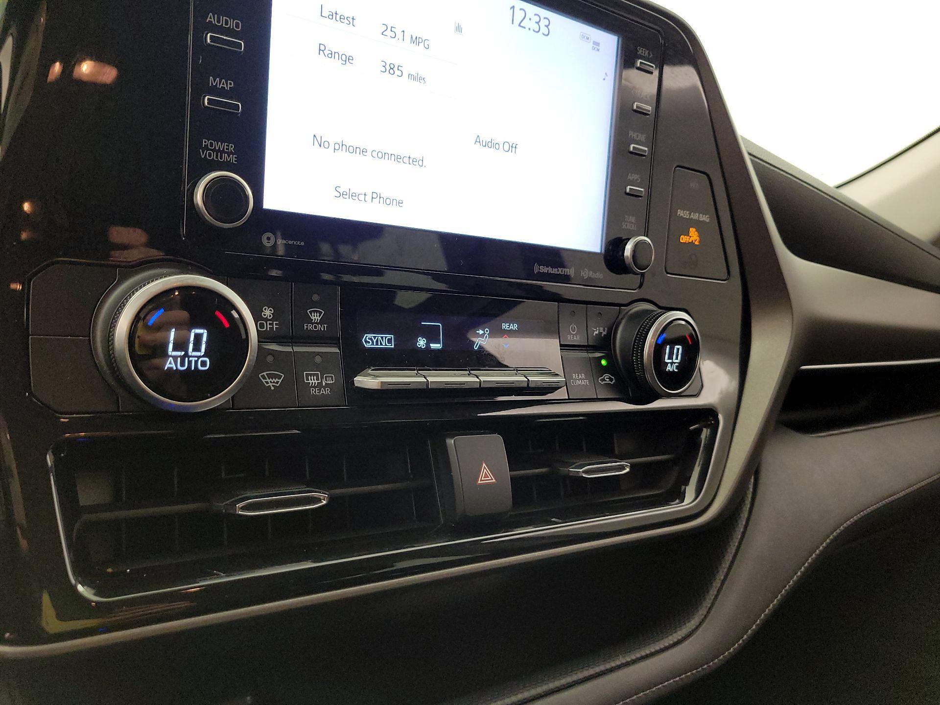 Thumbnail: 2021 Toyota Highlander - 16