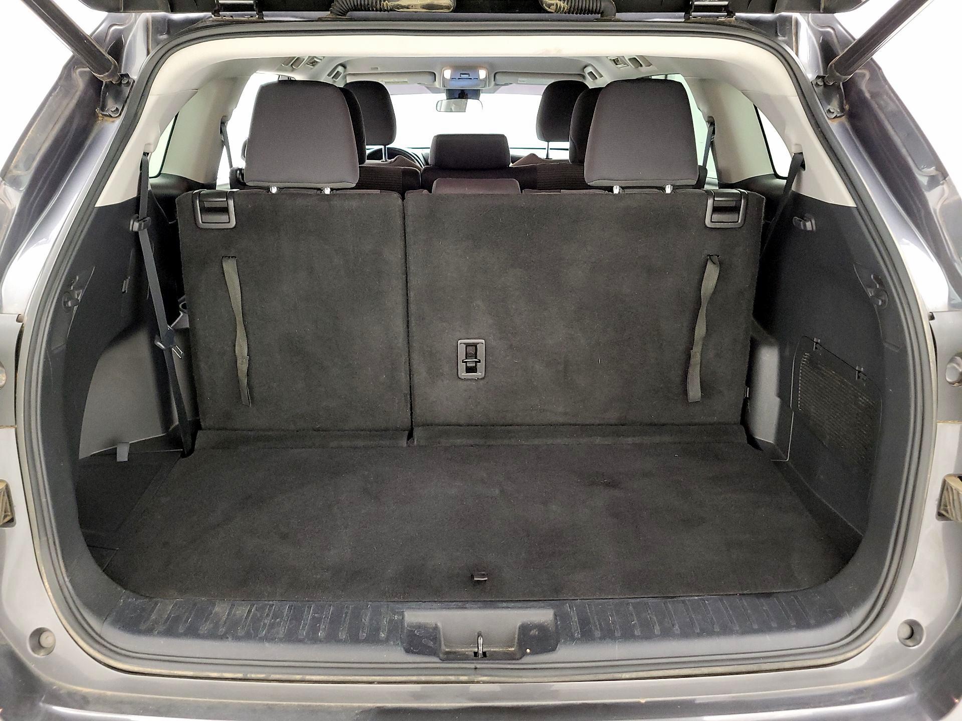 Thumbnail: 2021 Toyota Highlander - 20