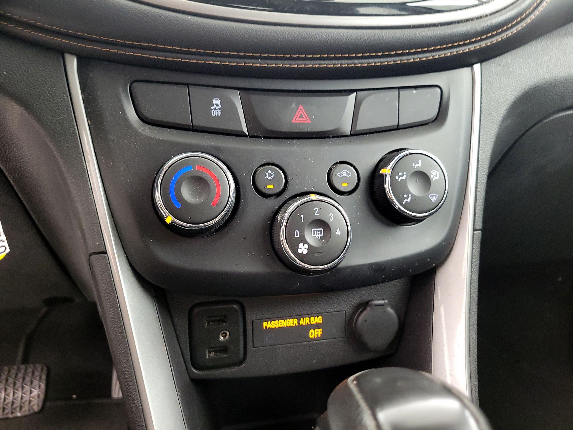 Thumbnail: 2019 Chevrolet Trax - 16