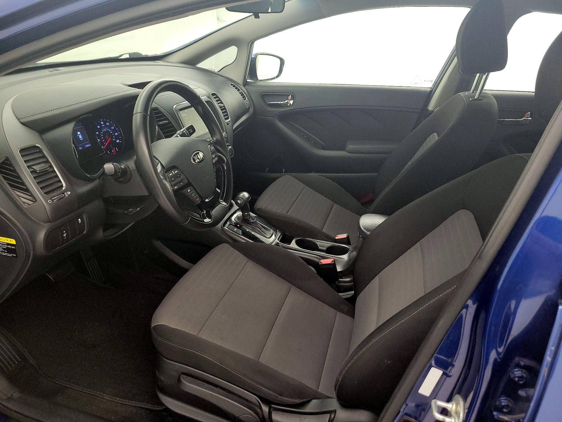 Thumbnail: 2018 Kia Forte - 11