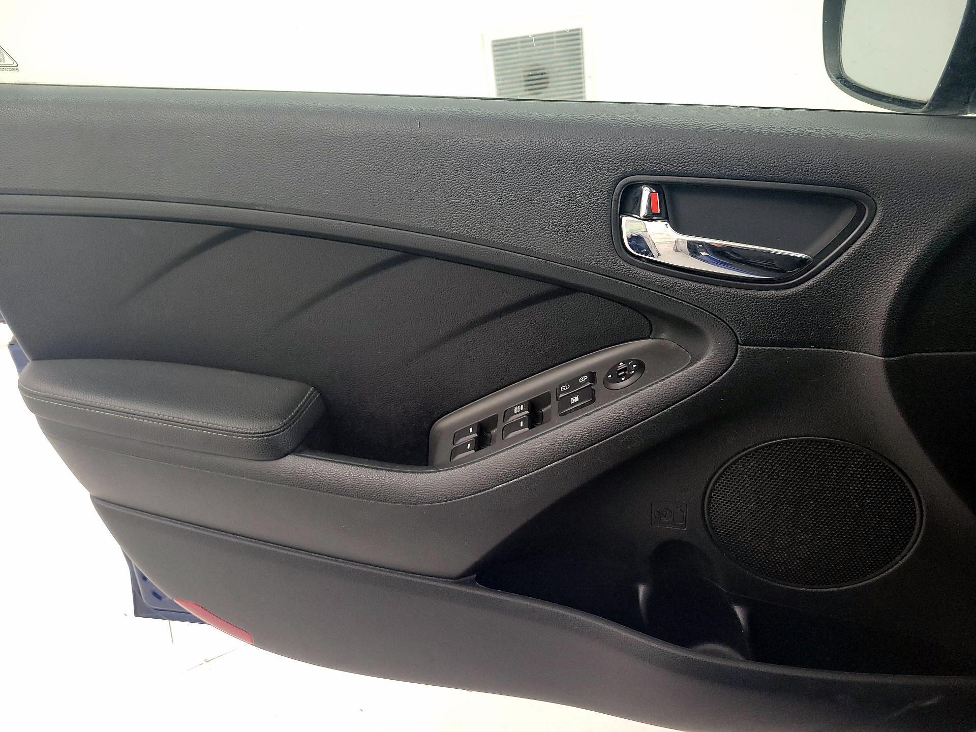 Thumbnail: 2018 Kia Forte - 12