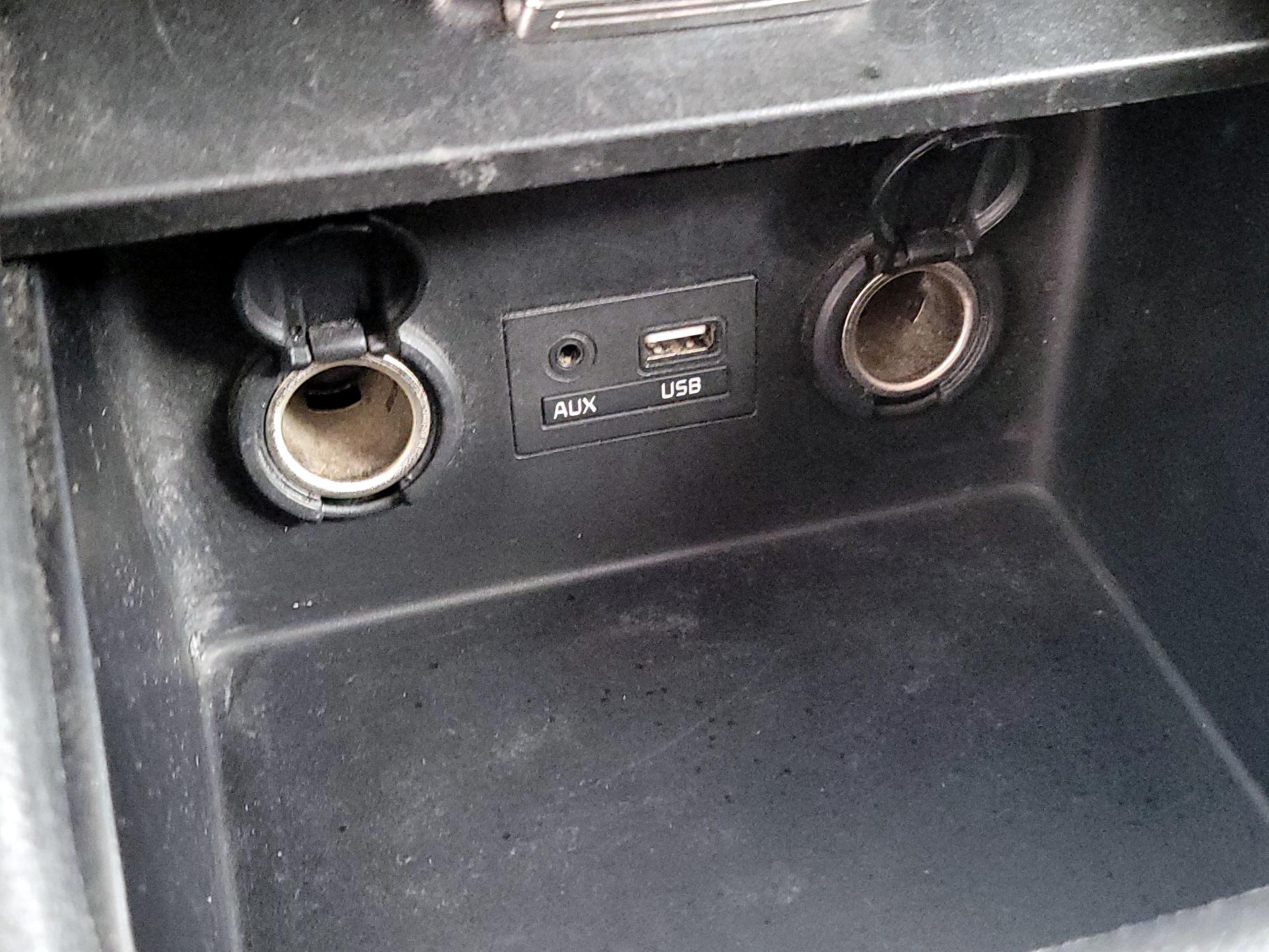 Thumbnail: 2018 Kia Forte - 18