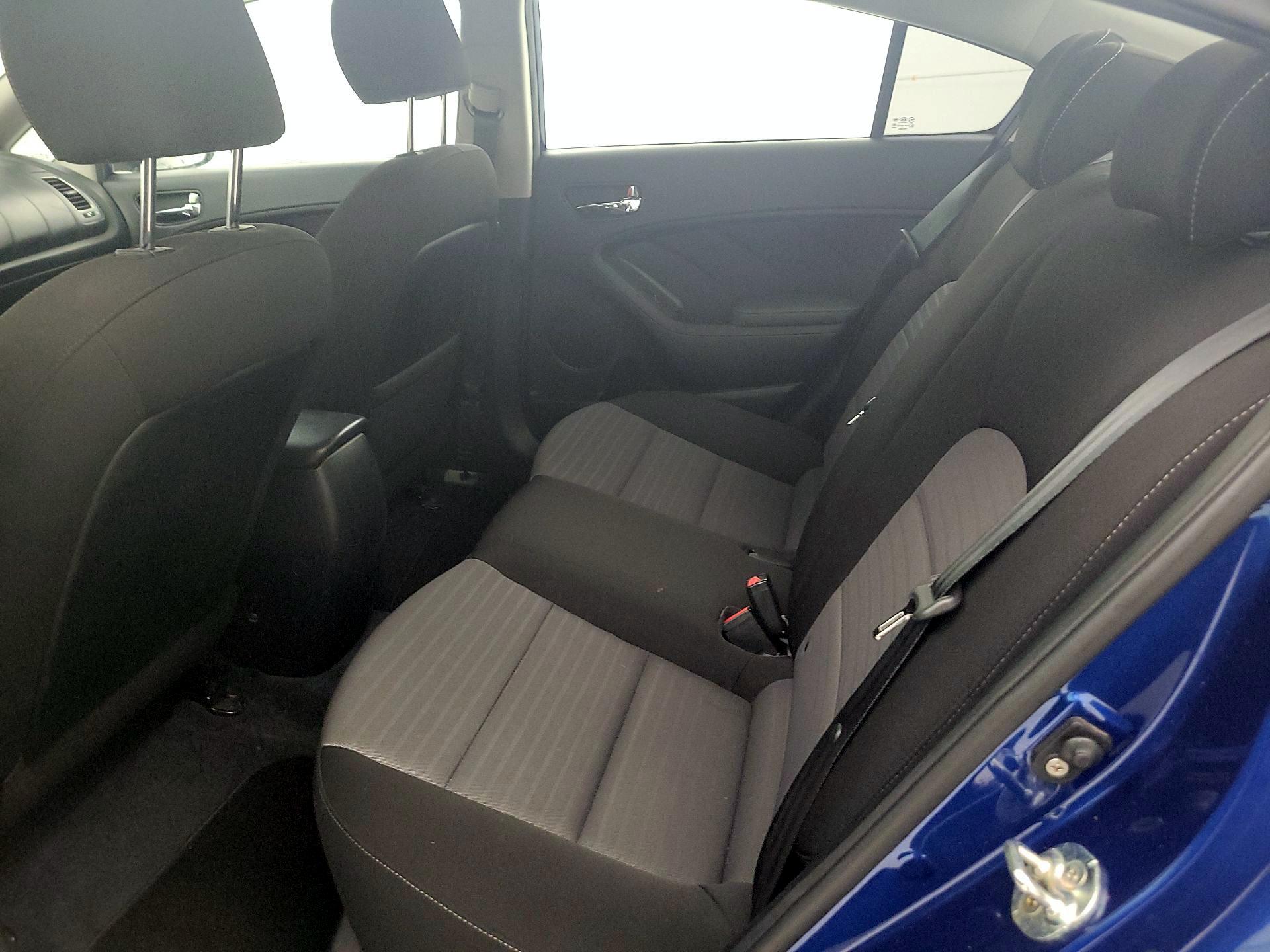 Thumbnail: 2018 Kia Forte - 19