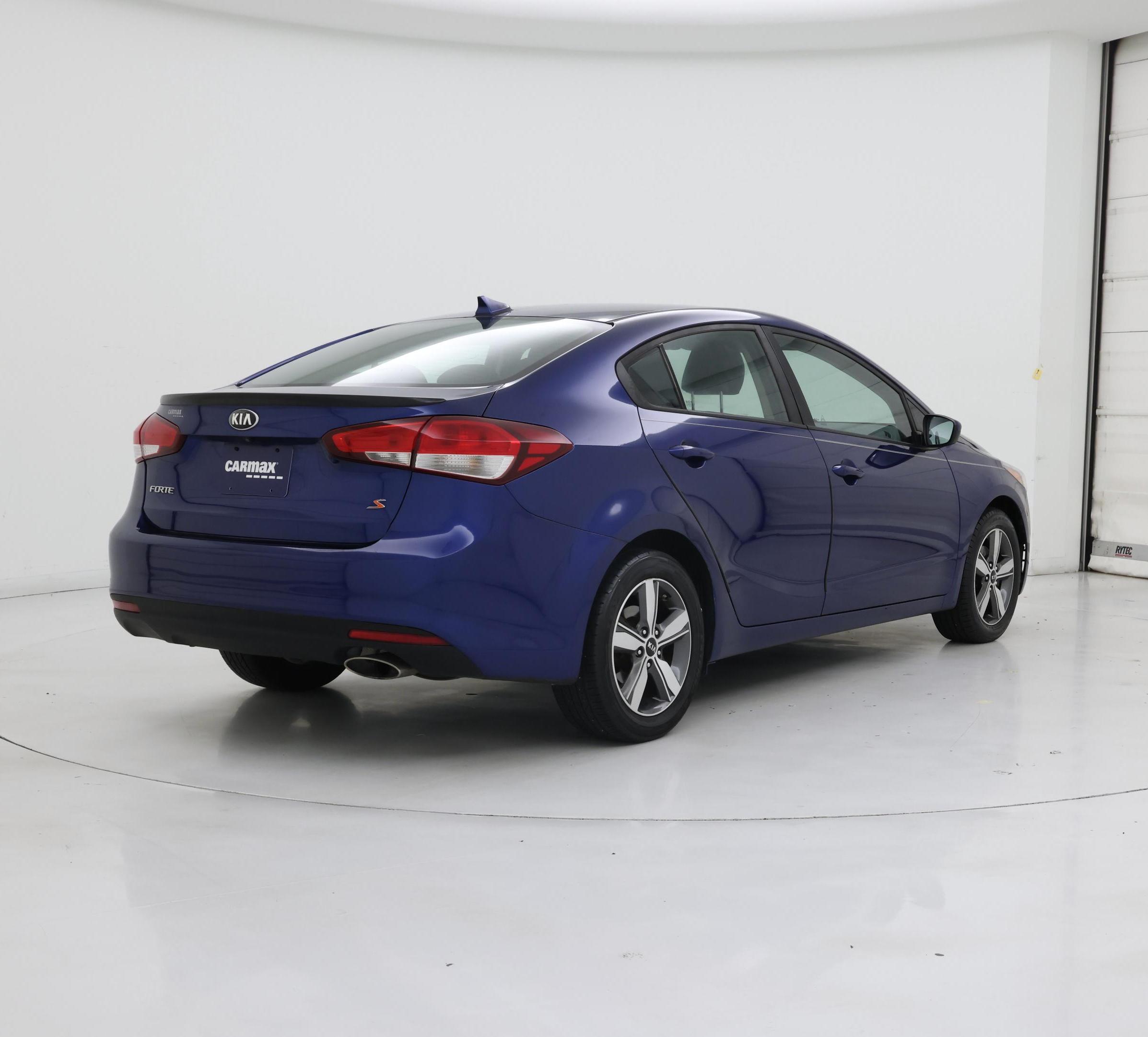 Thumbnail: 2018 Kia Forte - 8