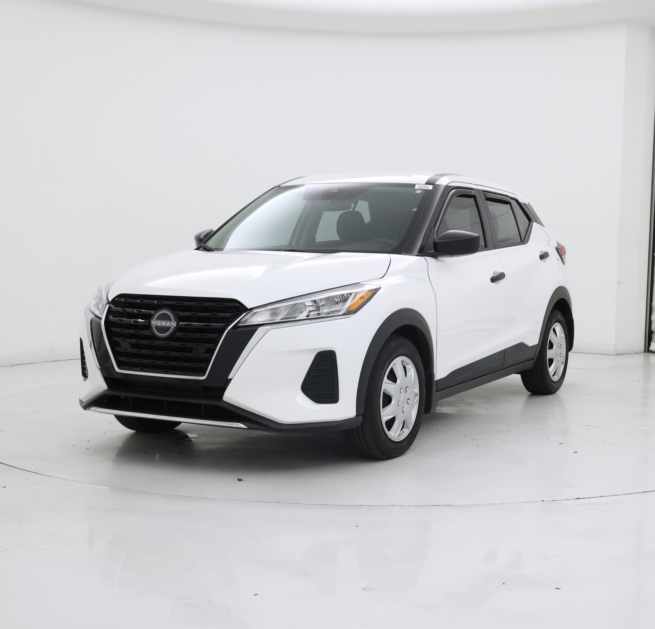 Thumbnail: 2023 Nissan Kicks - 4