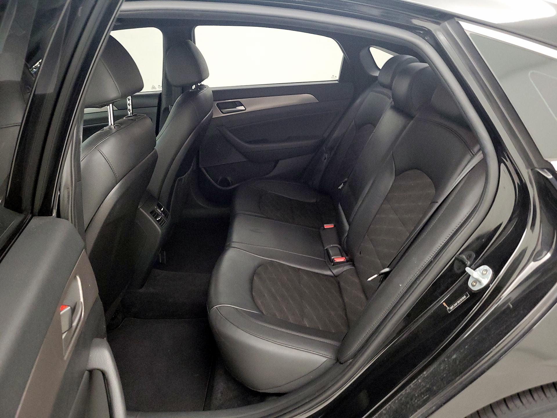 Thumbnail: 2019 Hyundai Sonata - 18