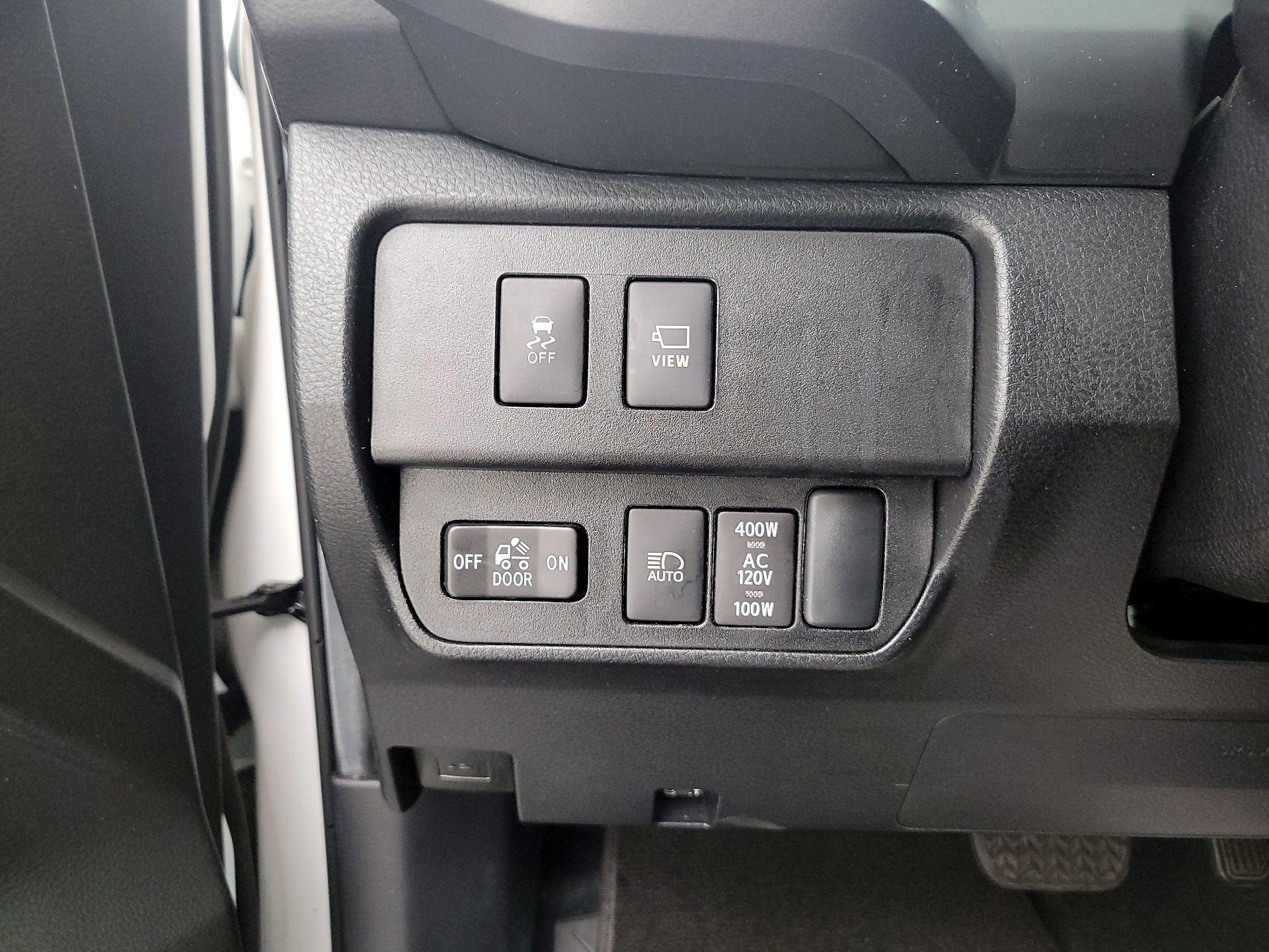 Thumbnail: 2023 Toyota Tacoma - 13