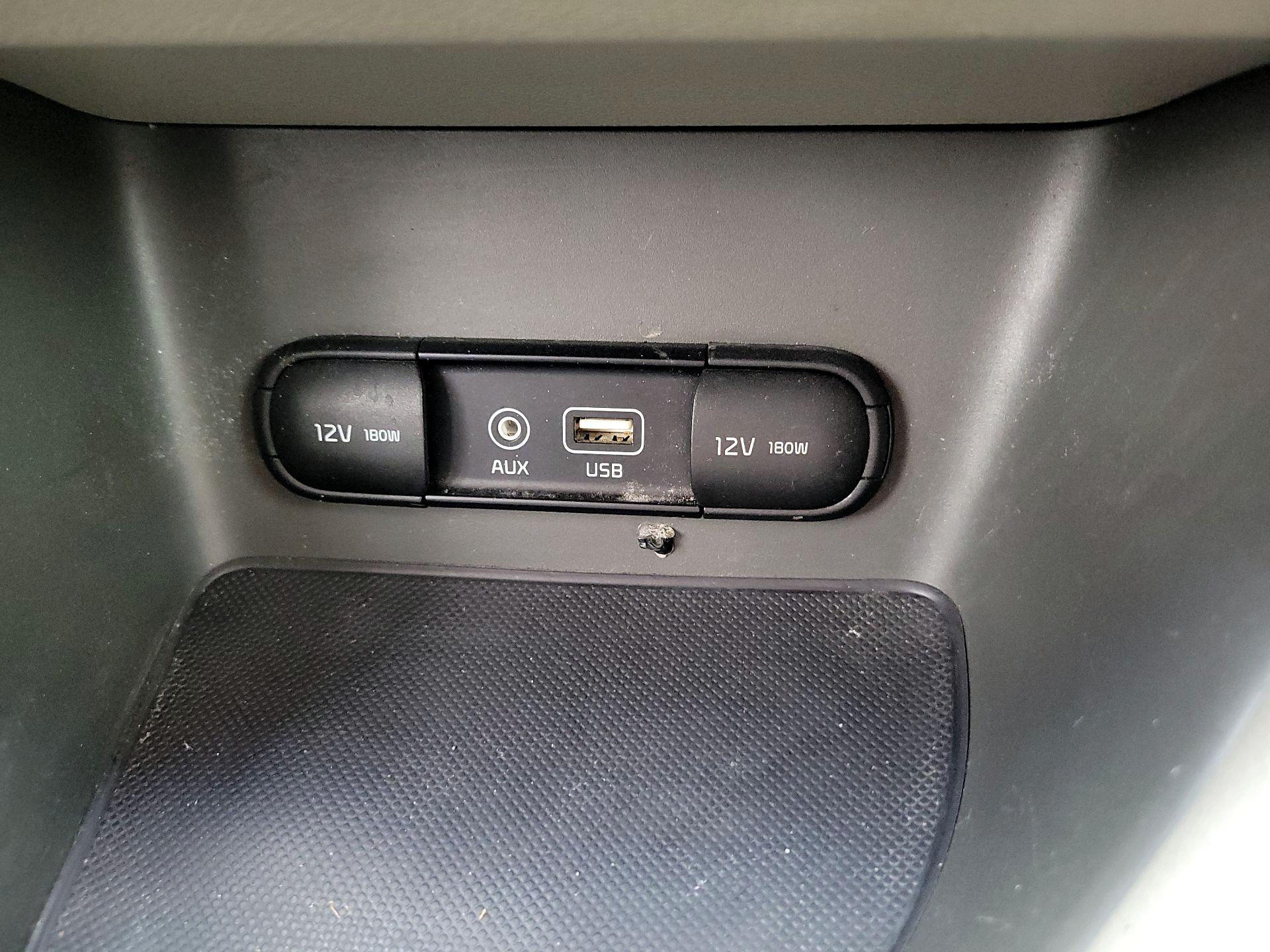 Thumbnail: 2017 Kia Sportage - 18