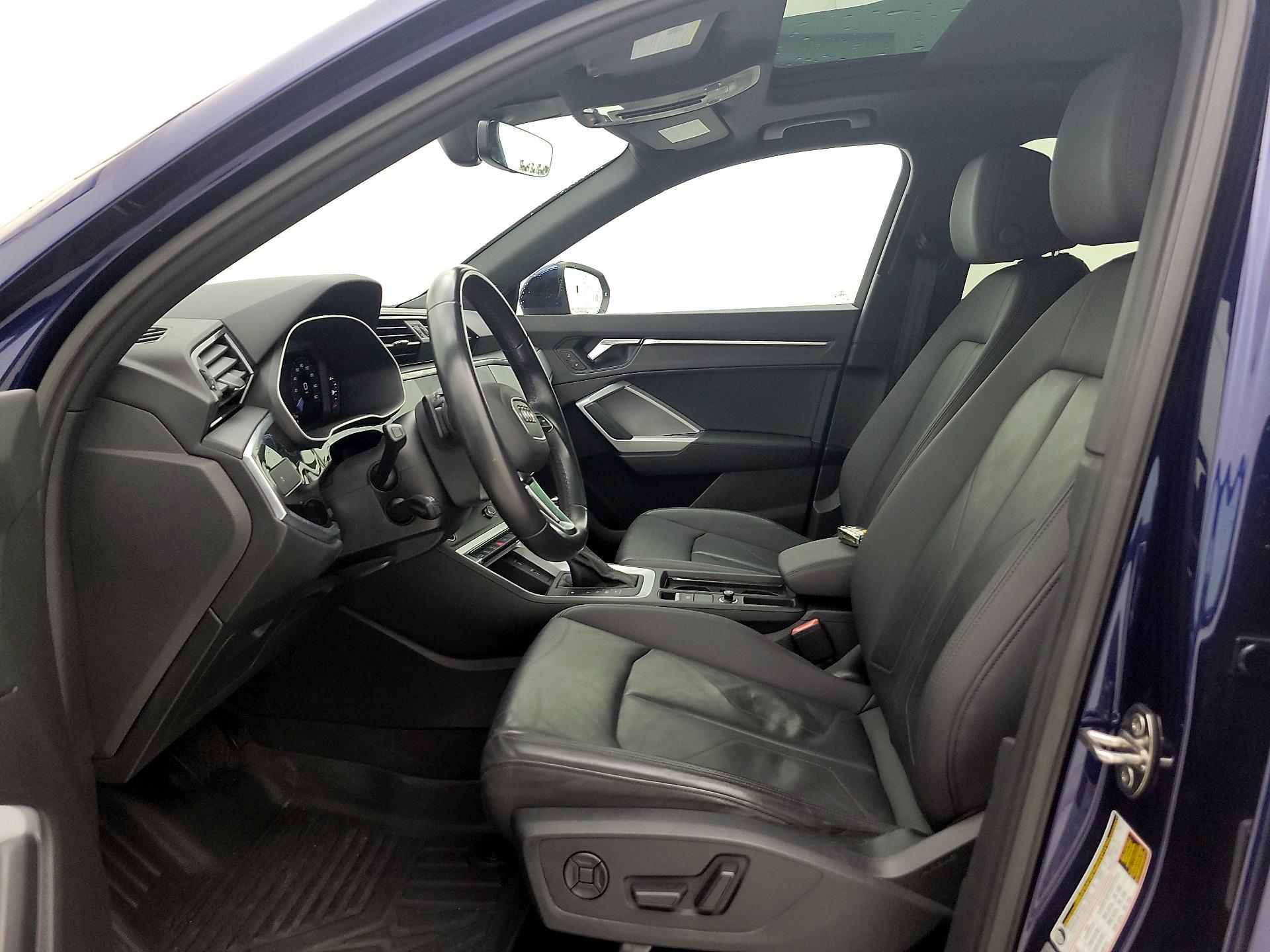 Thumbnail: 2021 Audi Q3 - 11