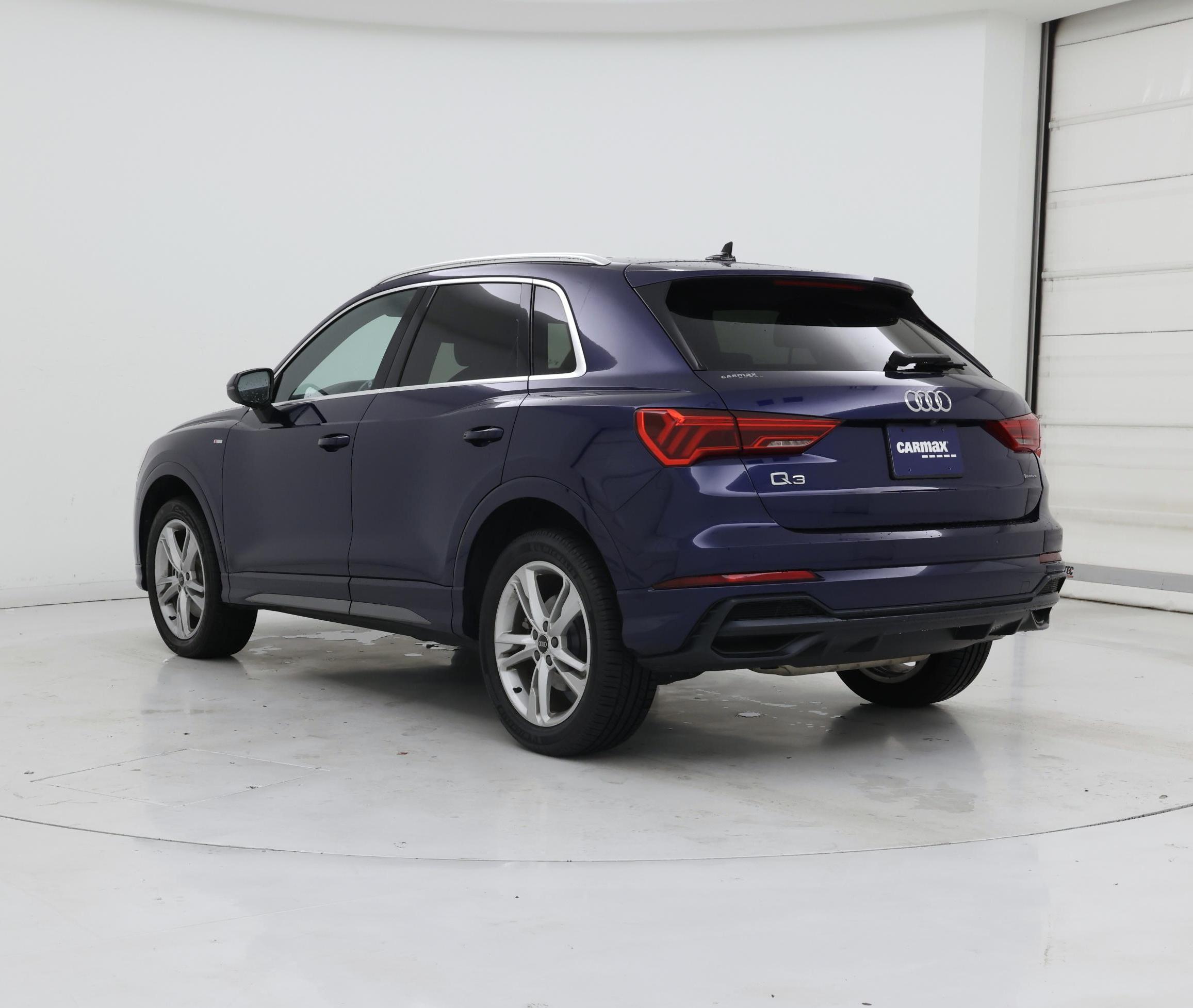 Thumbnail: 2021 Audi Q3 - 2