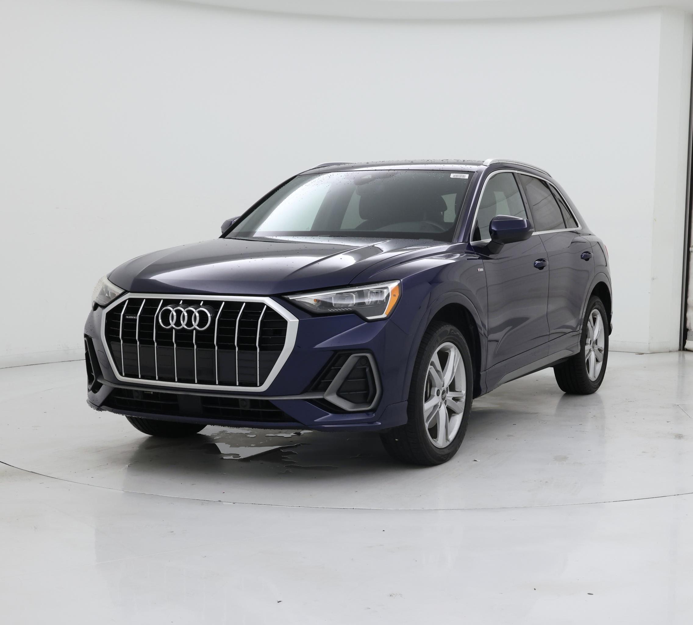 Thumbnail: 2021 Audi Q3 - 4