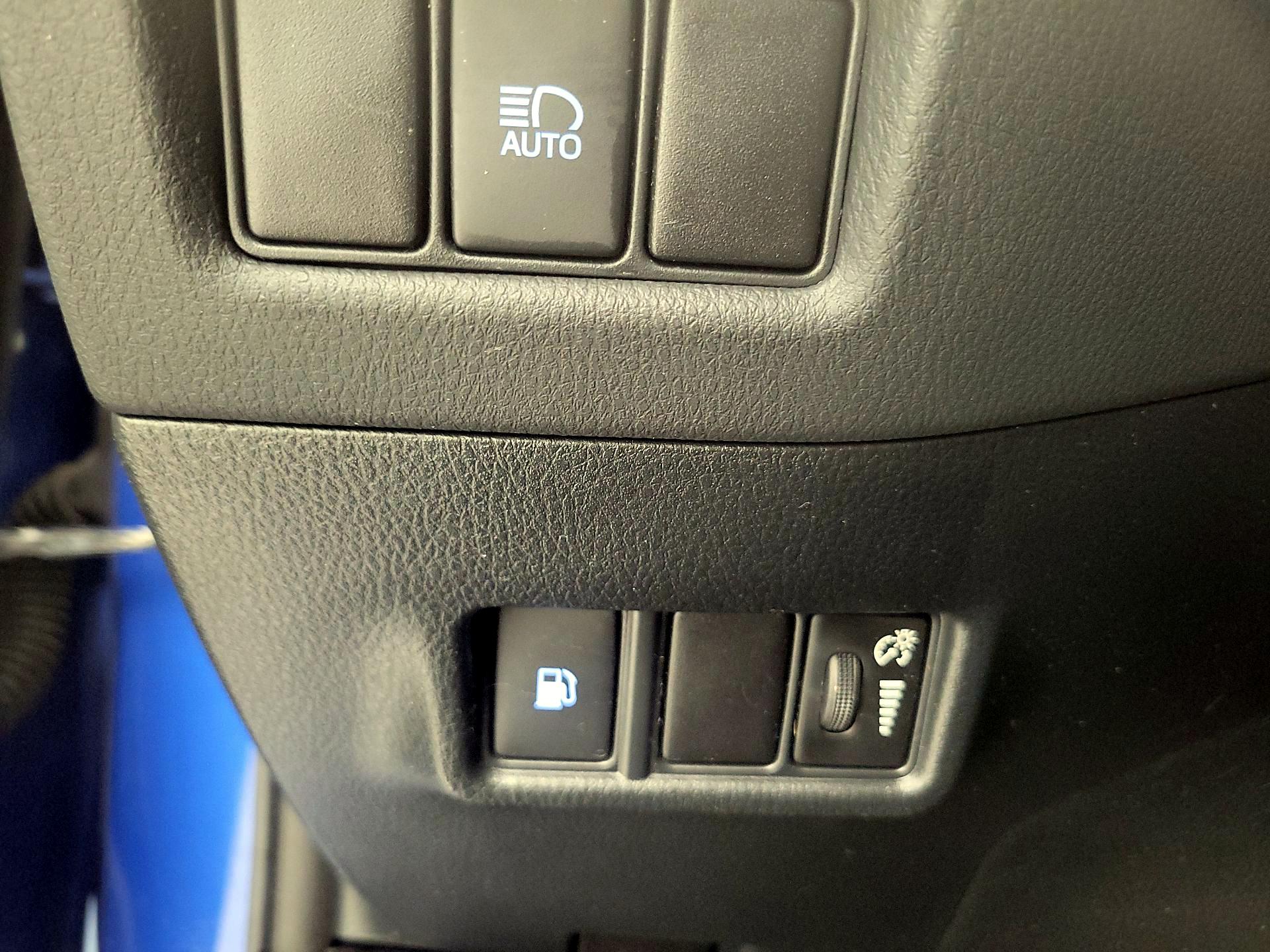 Thumbnail: 2020 Toyota C-HR - 13