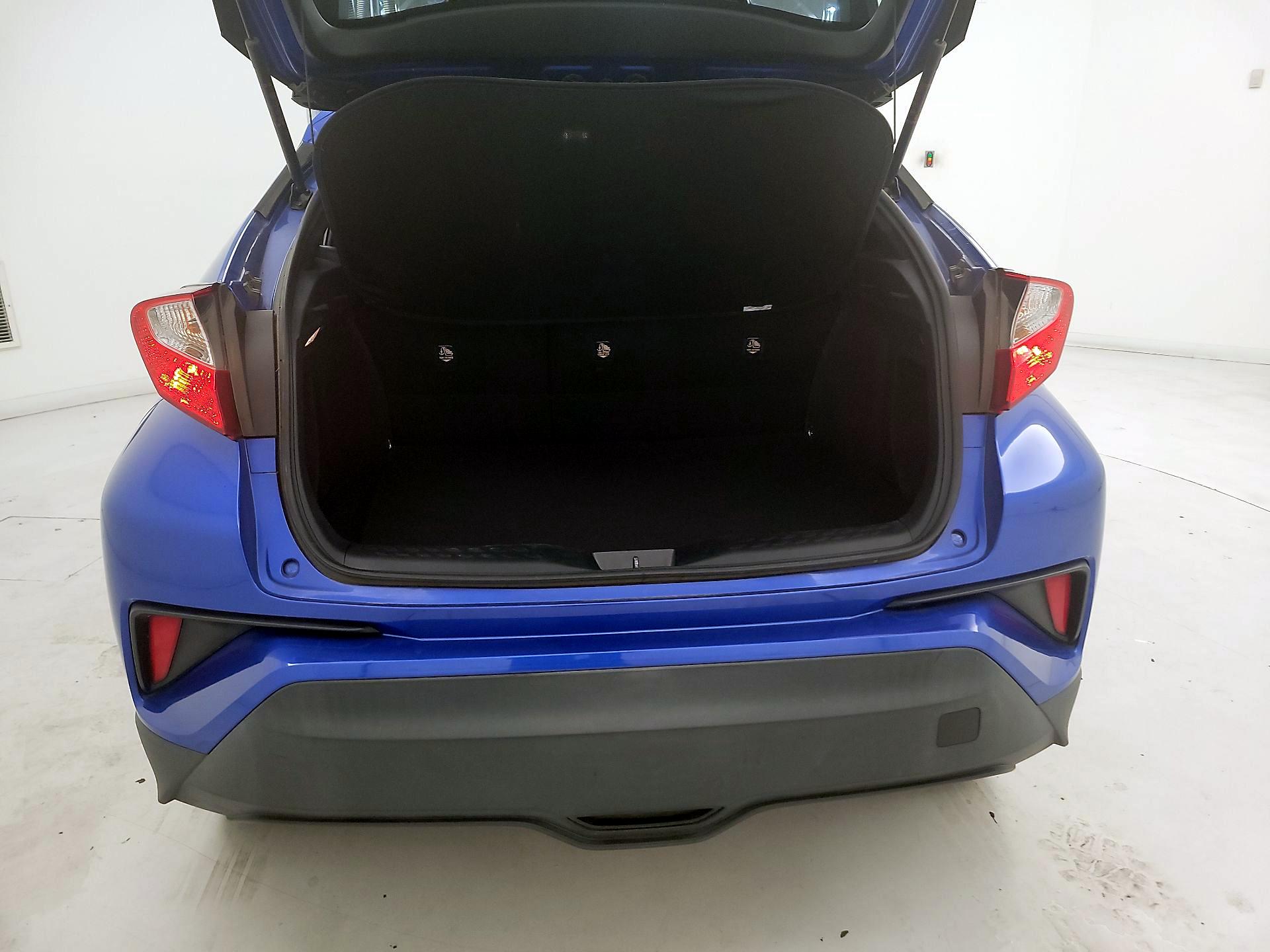 Thumbnail: 2020 Toyota C-HR - 20