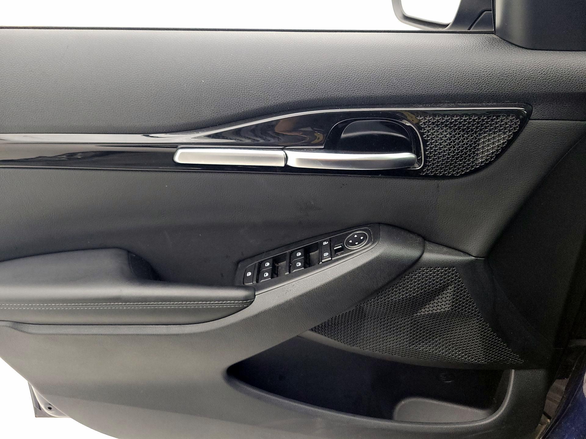 Thumbnail: 2022 Kia Seltos - 12