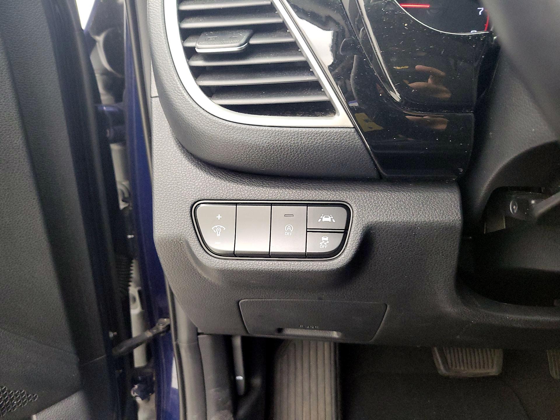 Thumbnail: 2022 Kia Seltos - 13